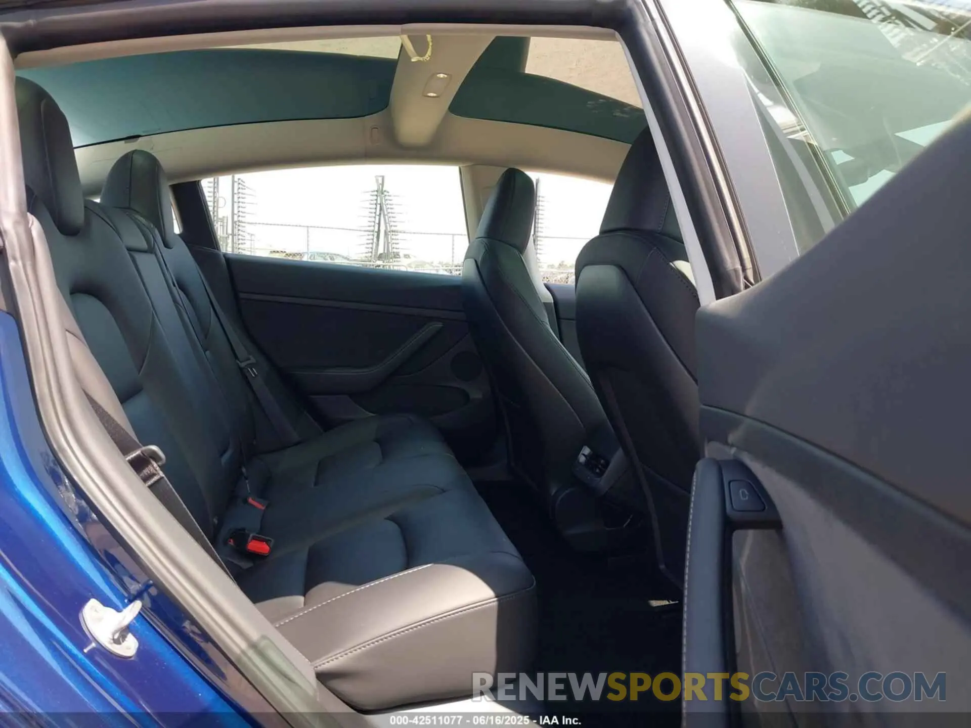 8 Photograph of a damaged car 5YJ3E1EA6PF547209 TESLA MODEL 3 2023