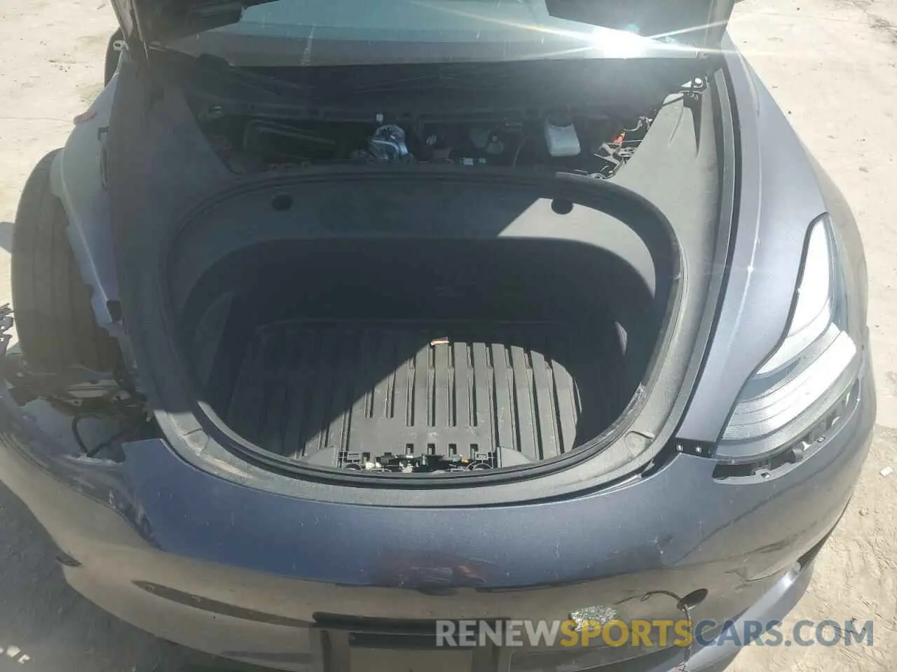 11 Photograph of a damaged car 5YJ3E1EA6PF550062 TESLA MODEL 3 2023