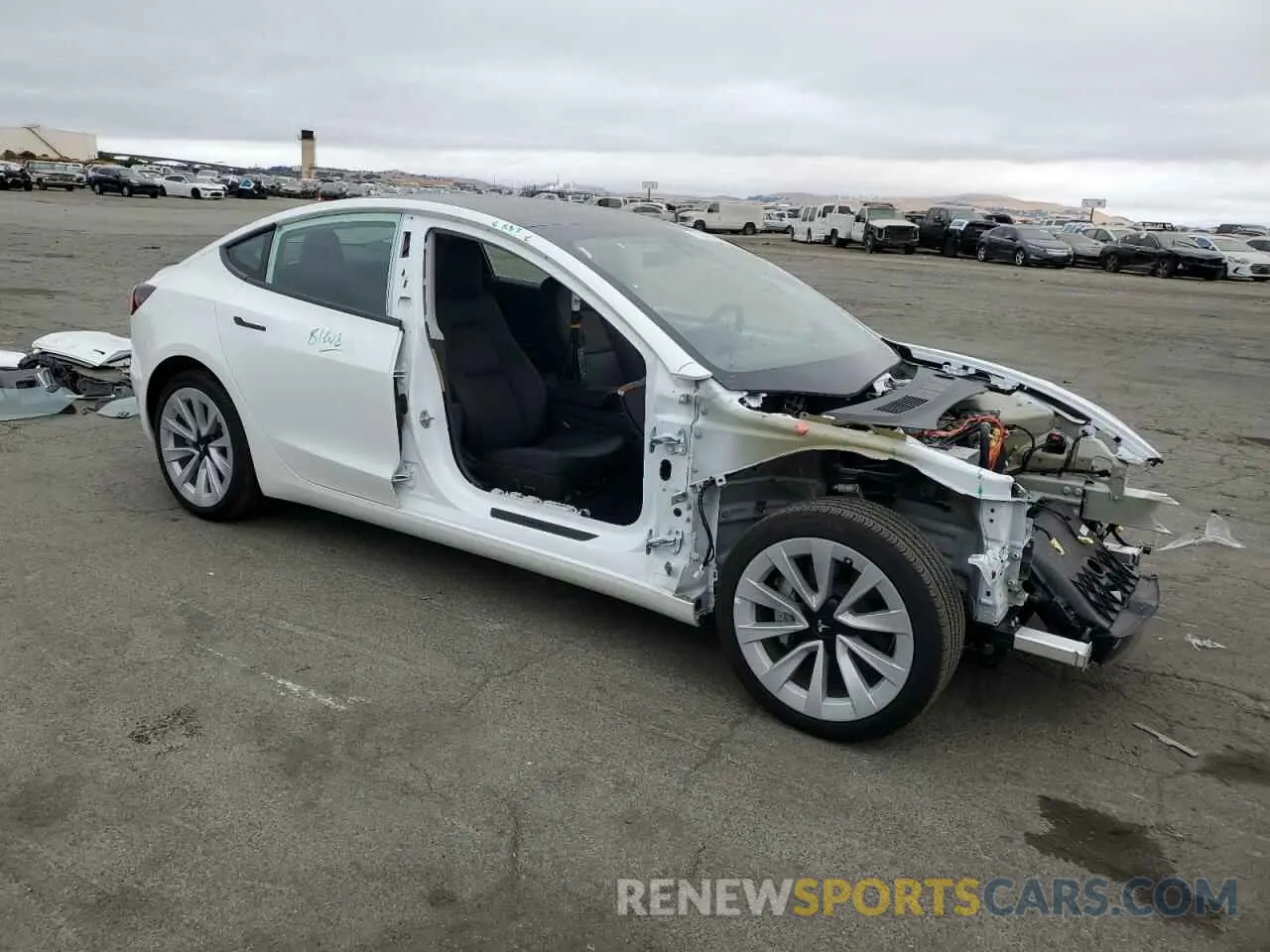4 Photograph of a damaged car 5YJ3E1EA6PF553740 TESLA MODEL 3 2023
