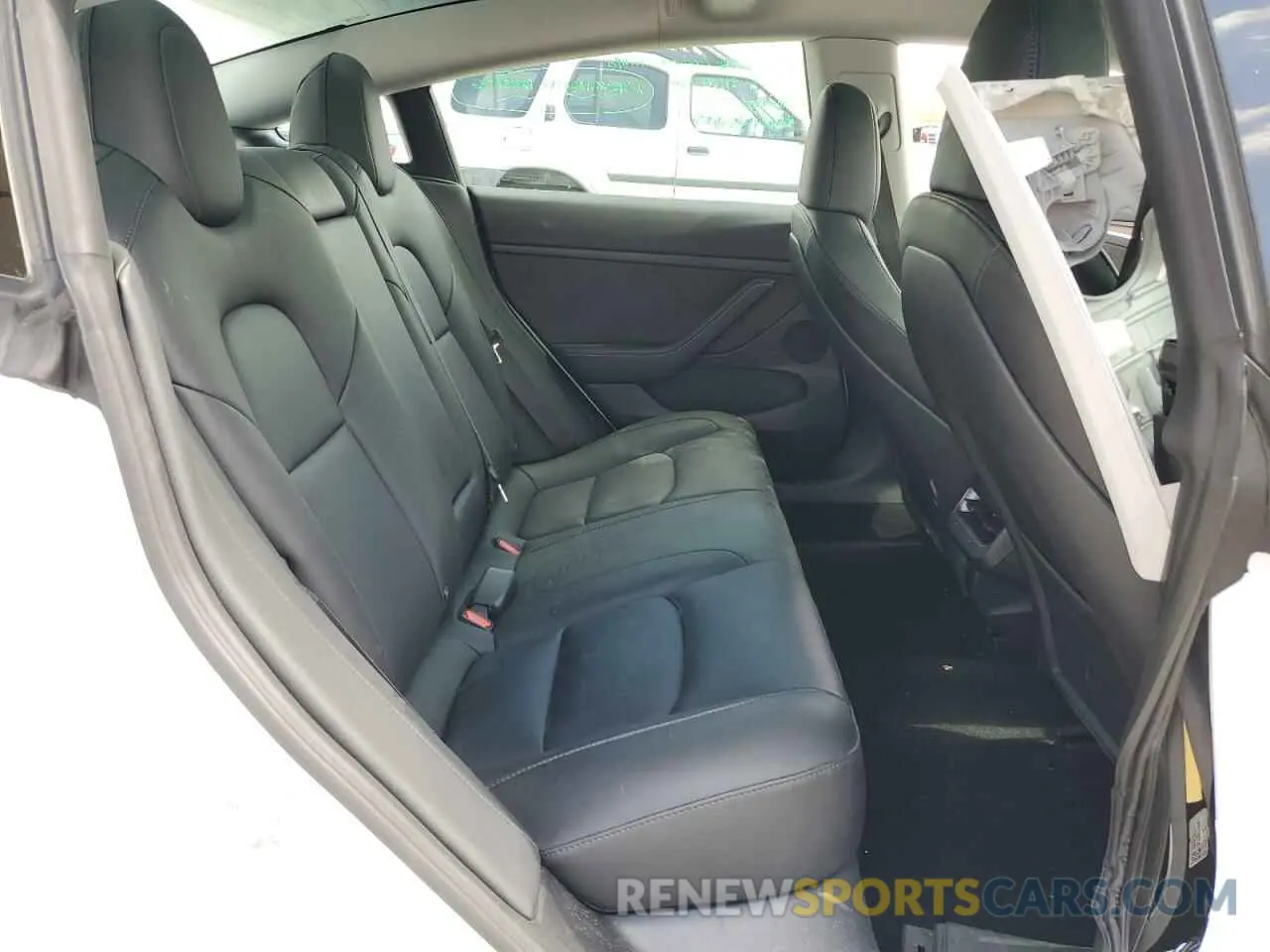 10 Photograph of a damaged car 5YJ3E1EA6PF566696 TESLA MODEL 3 2023