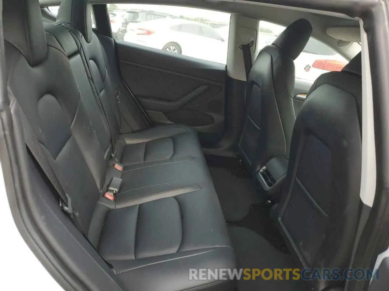 10 Photograph of a damaged car 5YJ3E1EA6PF571283 TESLA MODEL 3 2023