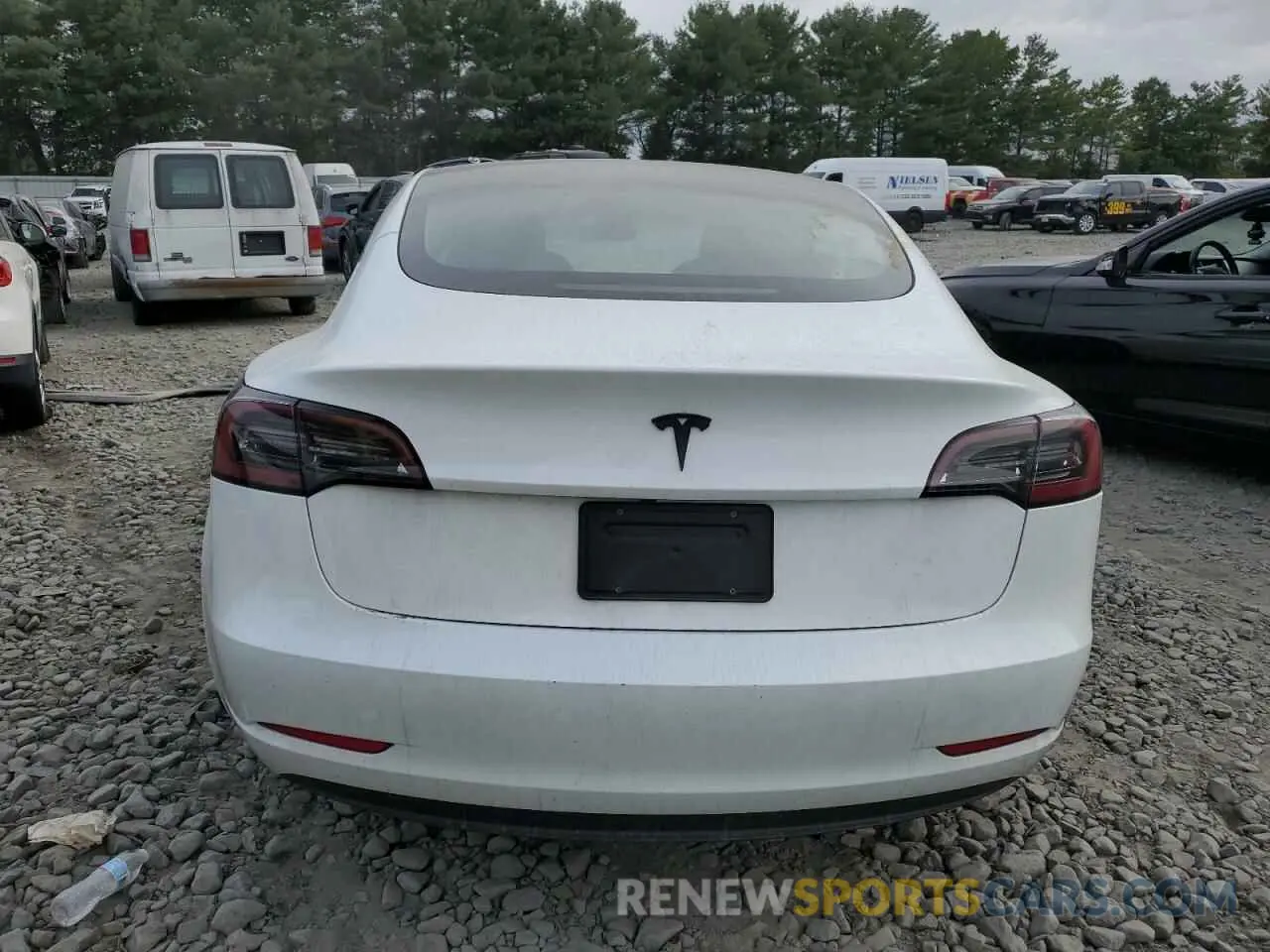 6 Photograph of a damaged car 5YJ3E1EA6PF571283 TESLA MODEL 3 2023