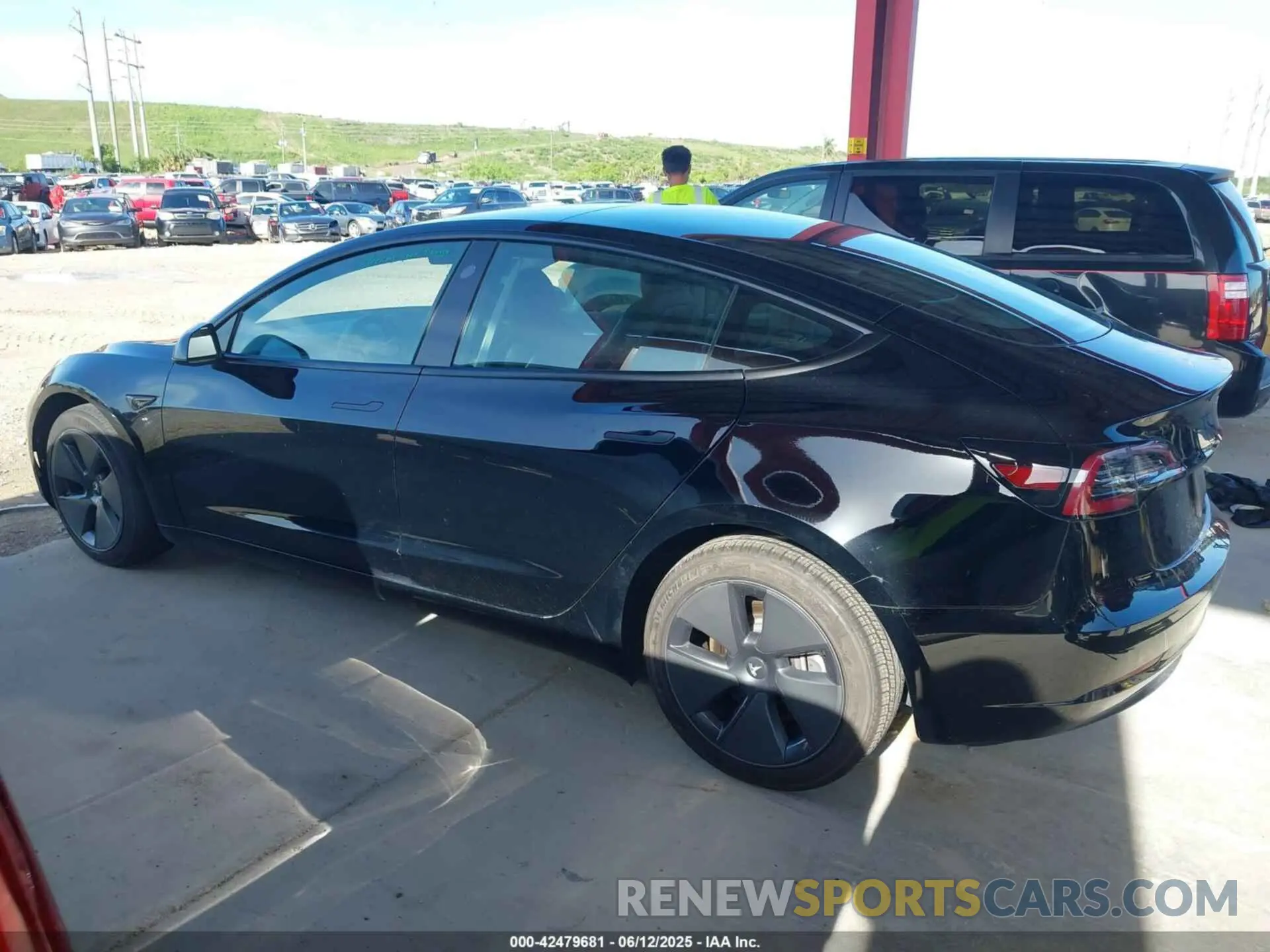 14 Photograph of a damaged car 5YJ3E1EA6PF574362 TESLA MODEL 3 2023