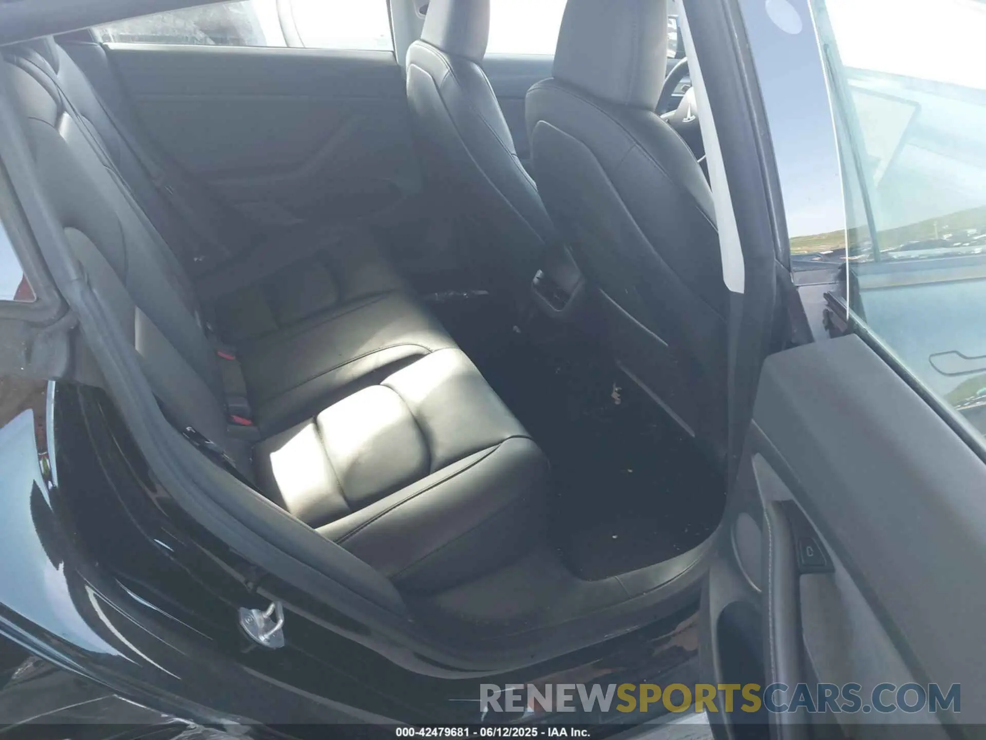 8 Photograph of a damaged car 5YJ3E1EA6PF574362 TESLA MODEL 3 2023
