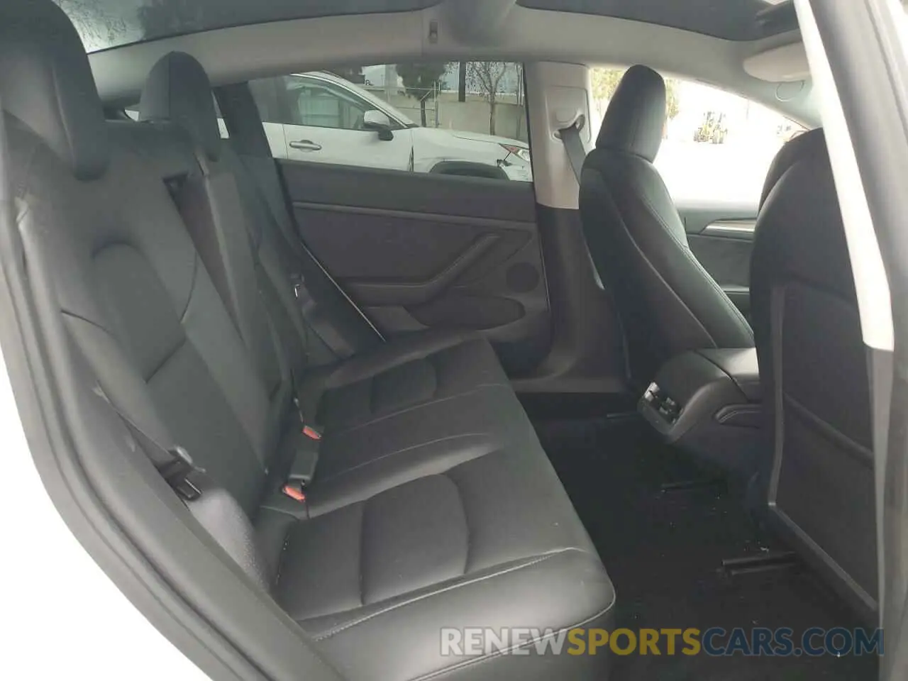 10 Photograph of a damaged car 5YJ3E1EA6PF580355 TESLA MODEL 3 2023