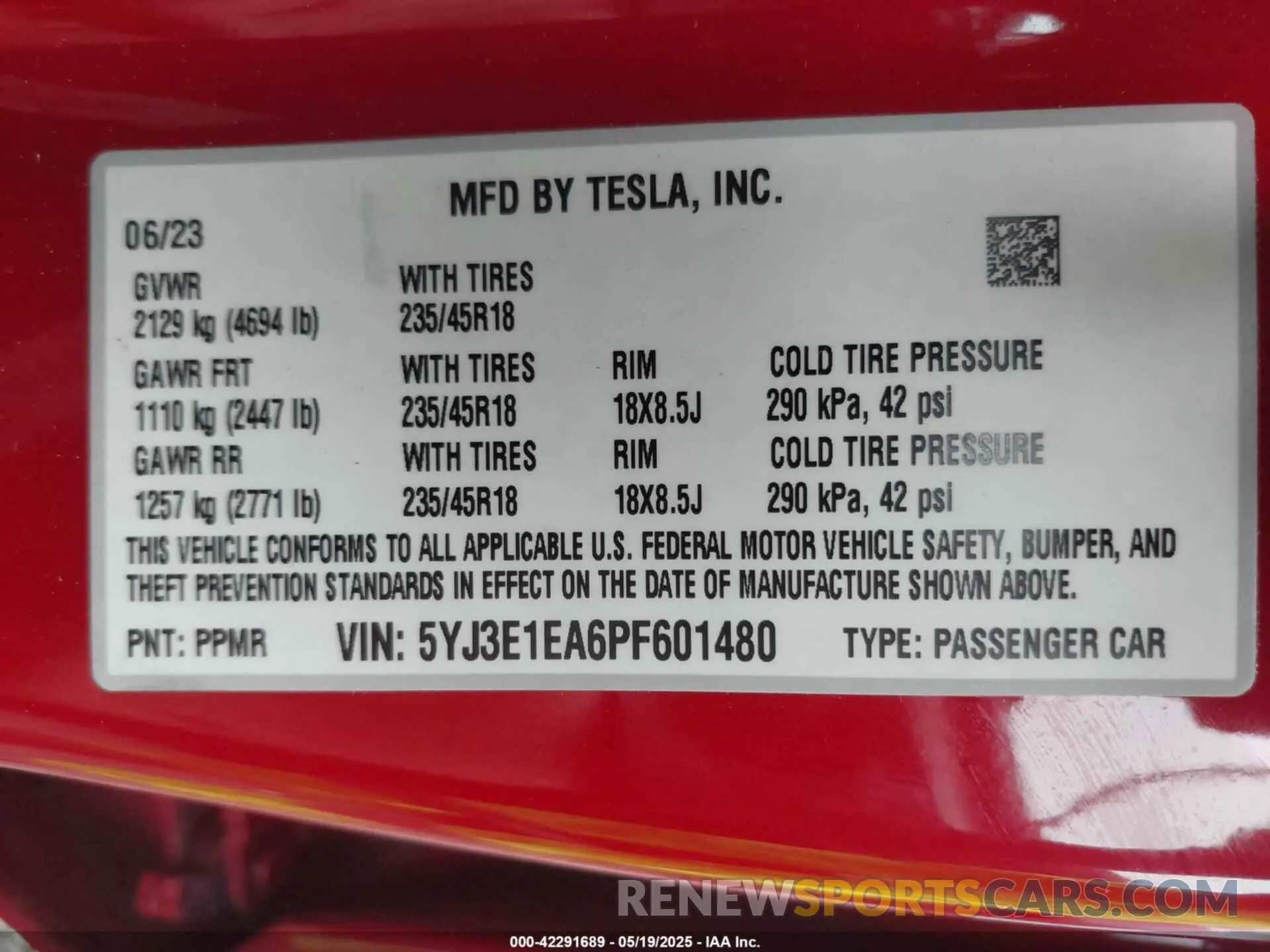 9 Photograph of a damaged car 5YJ3E1EA6PF601480 TESLA MODEL 3 2023