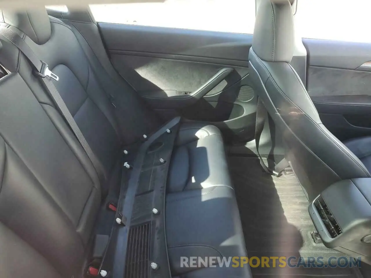 10 Photograph of a damaged car 5YJ3E1EA6PF605674 TESLA MODEL 3 2023