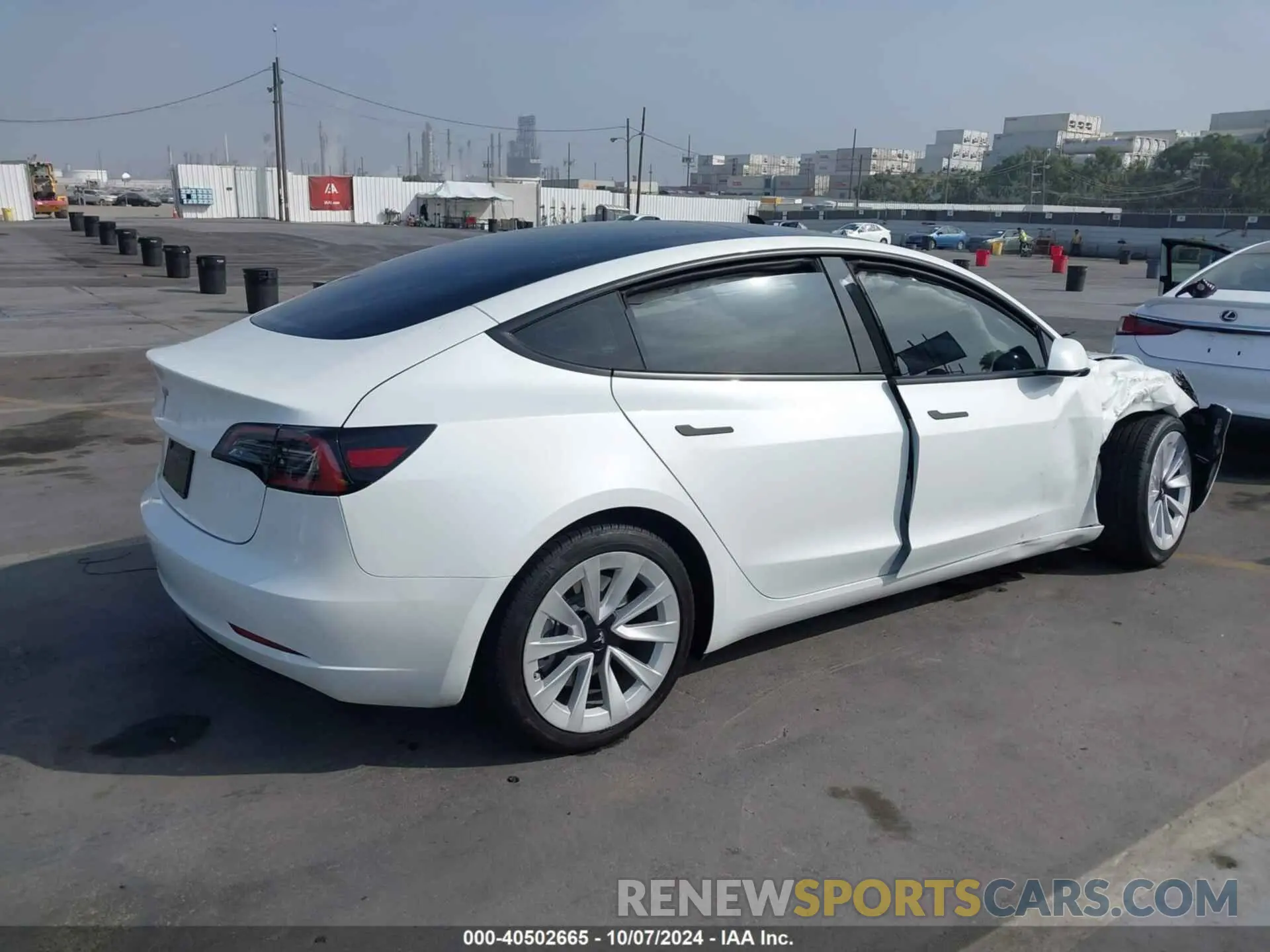 4 Photograph of a damaged car 5YJ3E1EA6PF616299 TESLA MODEL 3 2023