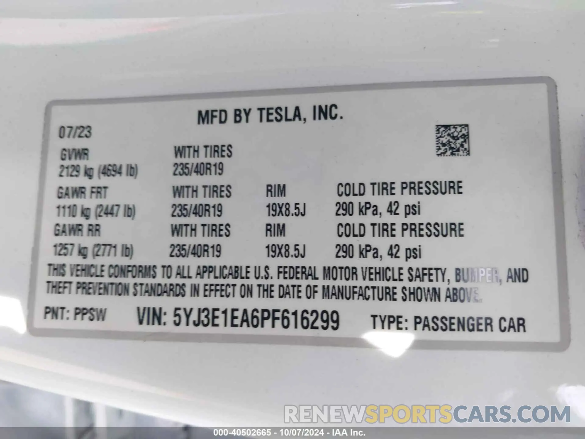 9 Photograph of a damaged car 5YJ3E1EA6PF616299 TESLA MODEL 3 2023