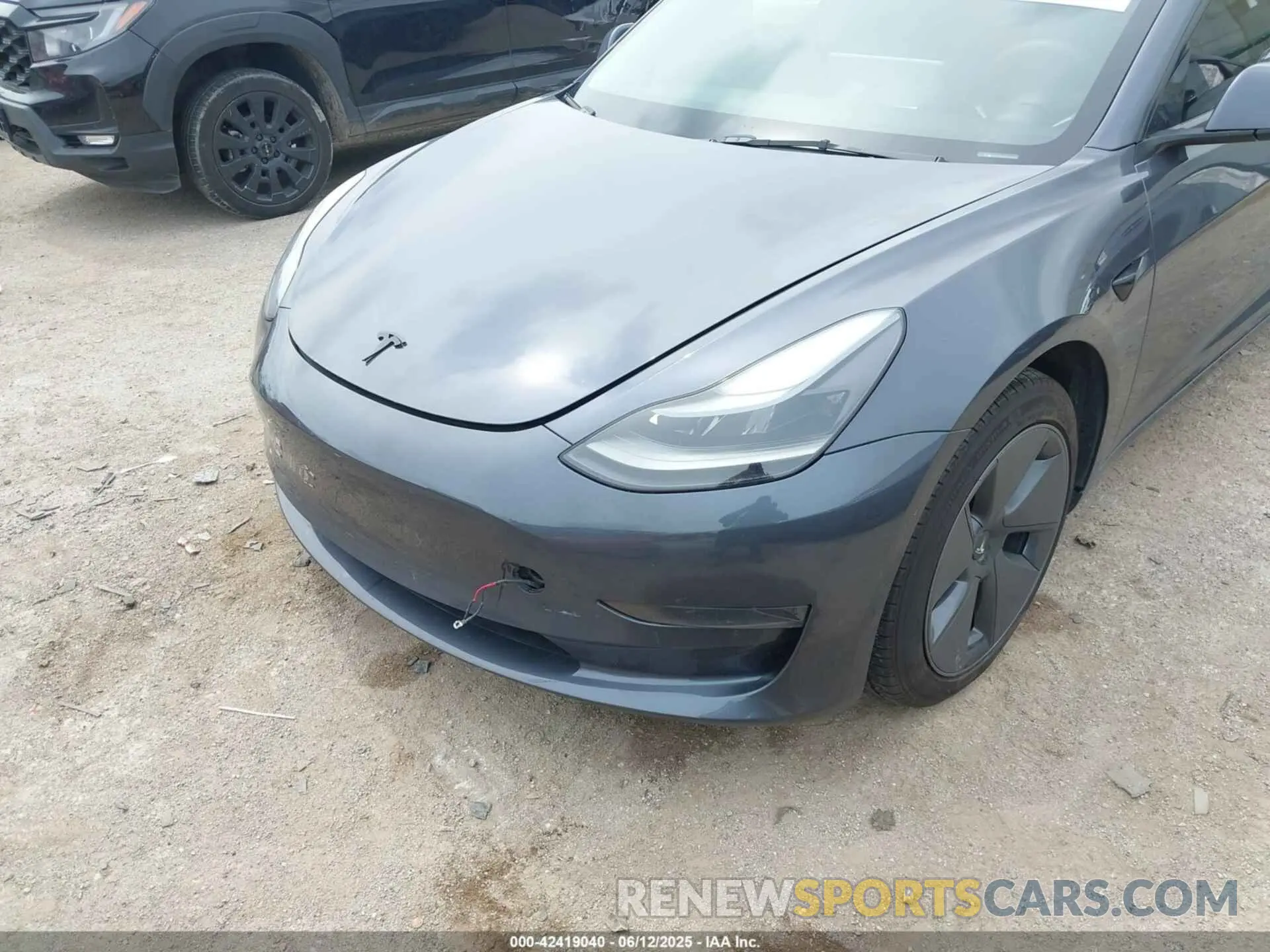 6 Photograph of a damaged car 5YJ3E1EA6PF618263 TESLA MODEL 3 2023