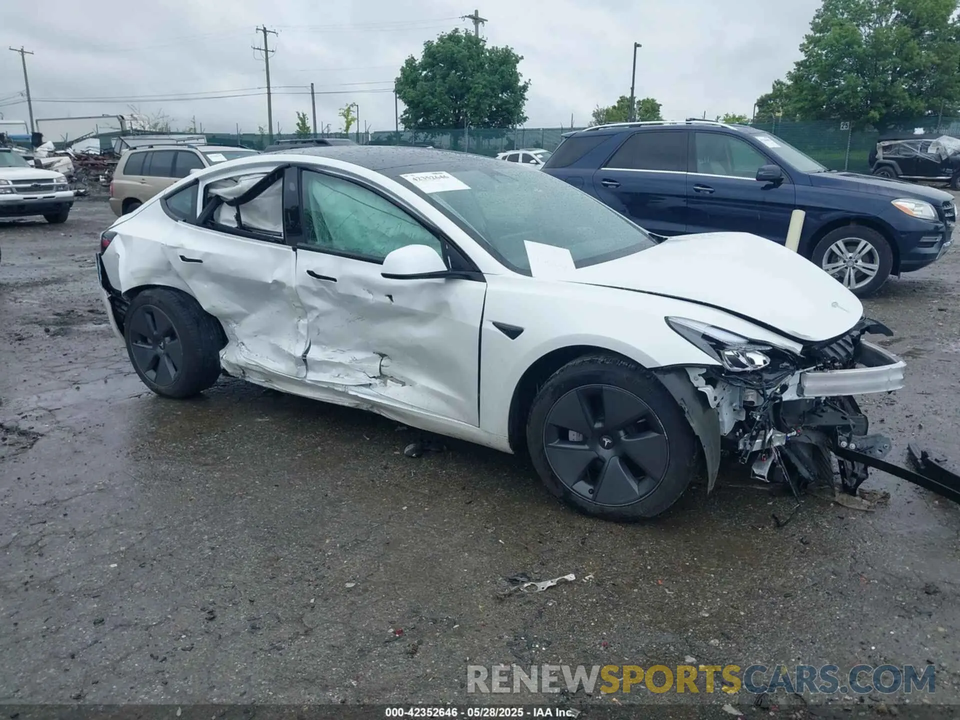 1 Photograph of a damaged car 5YJ3E1EA6PF625164 TESLA MODEL 3 2023