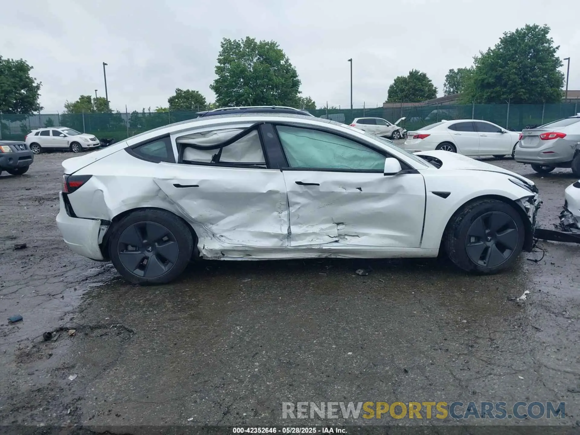 12 Photograph of a damaged car 5YJ3E1EA6PF625164 TESLA MODEL 3 2023