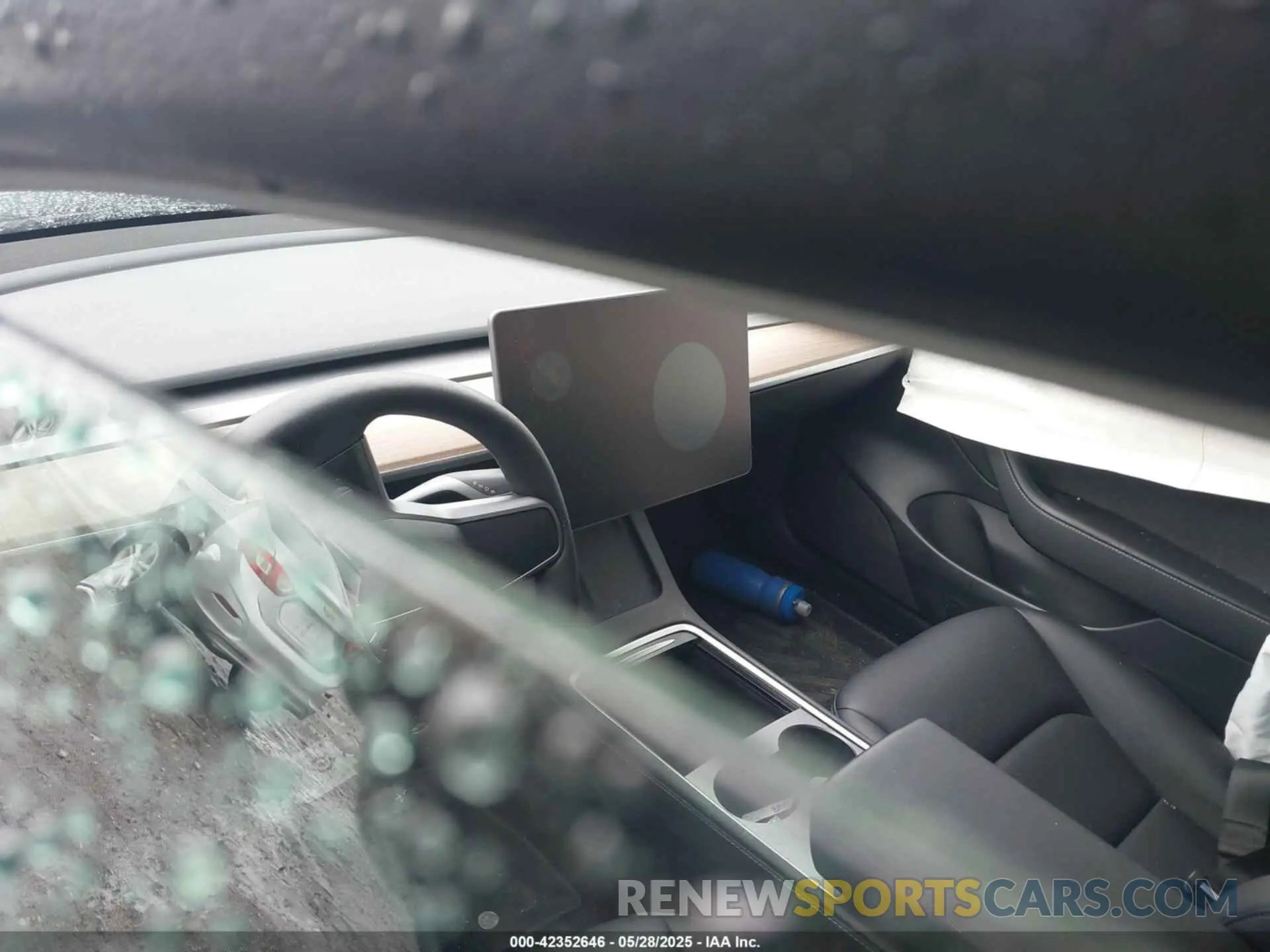 16 Photograph of a damaged car 5YJ3E1EA6PF625164 TESLA MODEL 3 2023