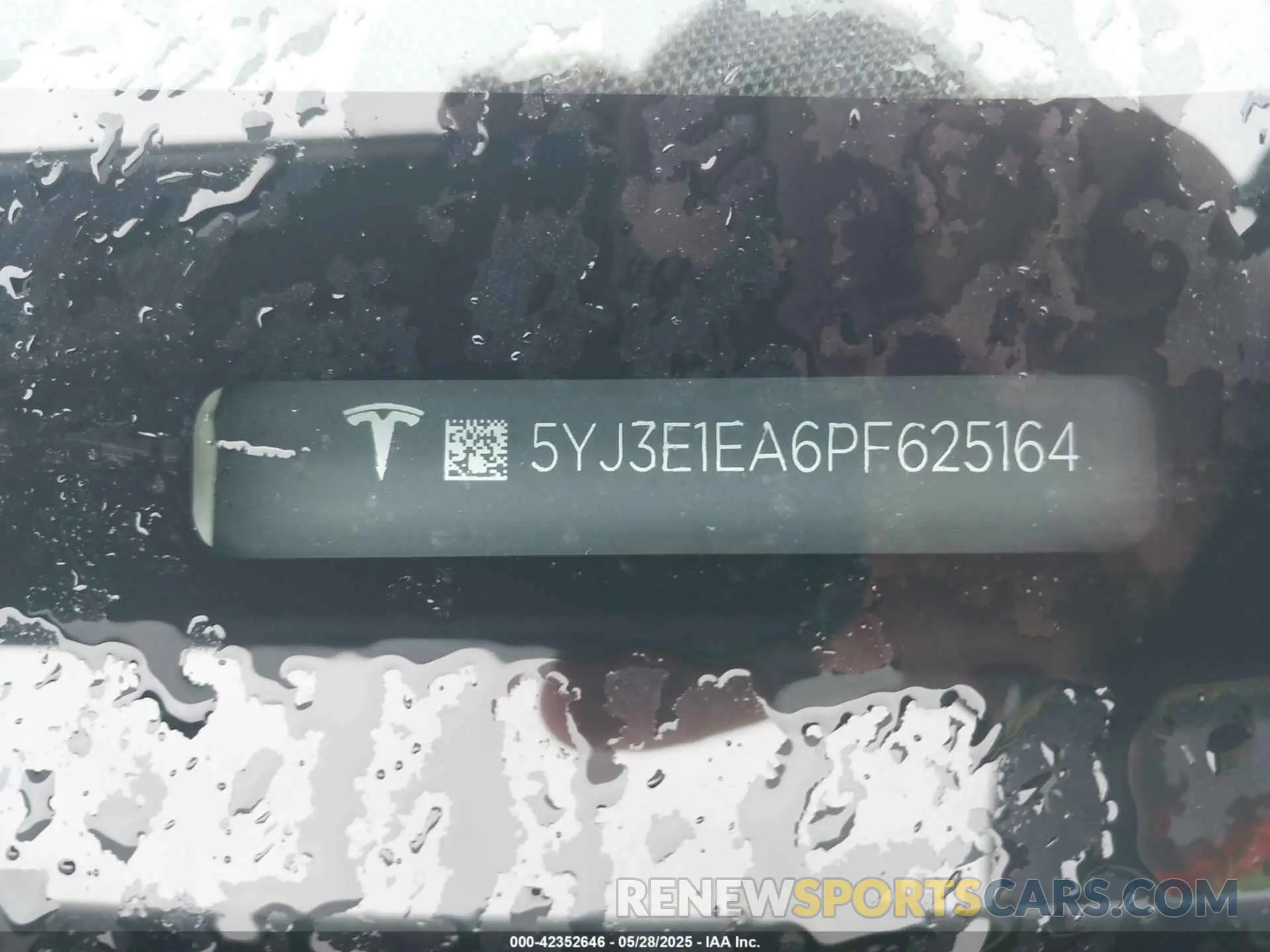 9 Photograph of a damaged car 5YJ3E1EA6PF625164 TESLA MODEL 3 2023