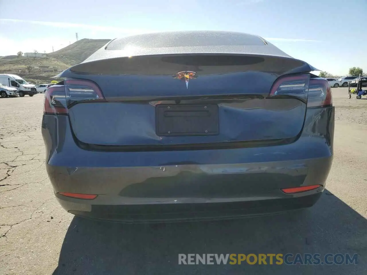6 Photograph of a damaged car 5YJ3E1EA6PF675675 TESLA MODEL 3 2023