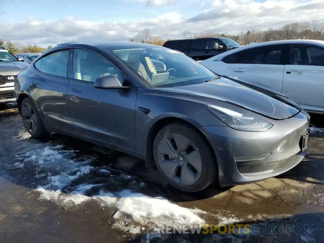 4 Photograph of a damaged car 5YJ3E1EA6PF680567 TESLA MODEL 3 2023