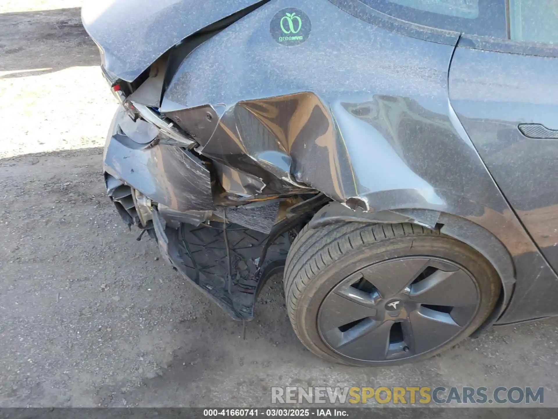 19 Photograph of a damaged car 5YJ3E1EA6PF682173 TESLA MODEL 3 2023