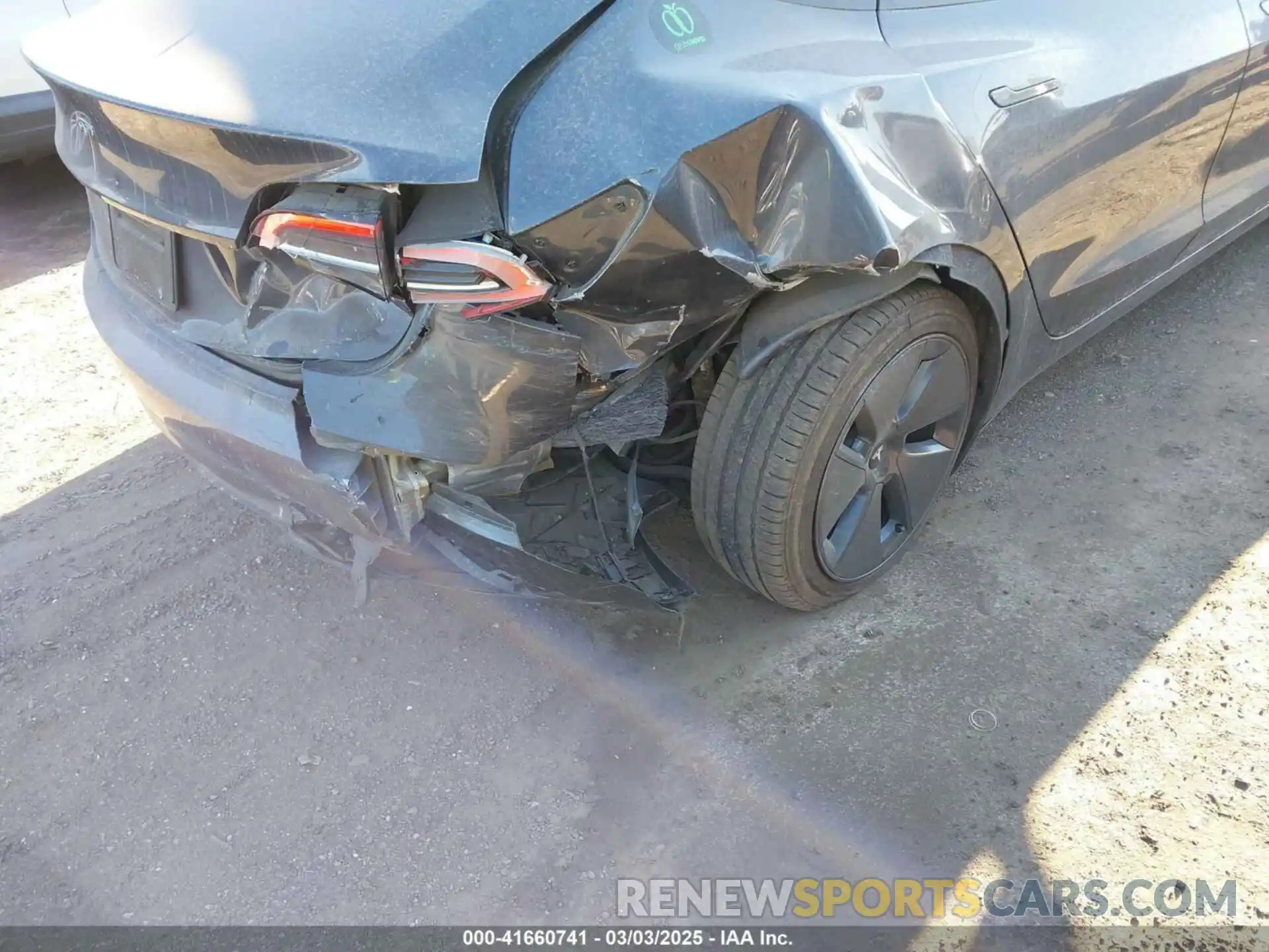 6 Photograph of a damaged car 5YJ3E1EA6PF682173 TESLA MODEL 3 2023