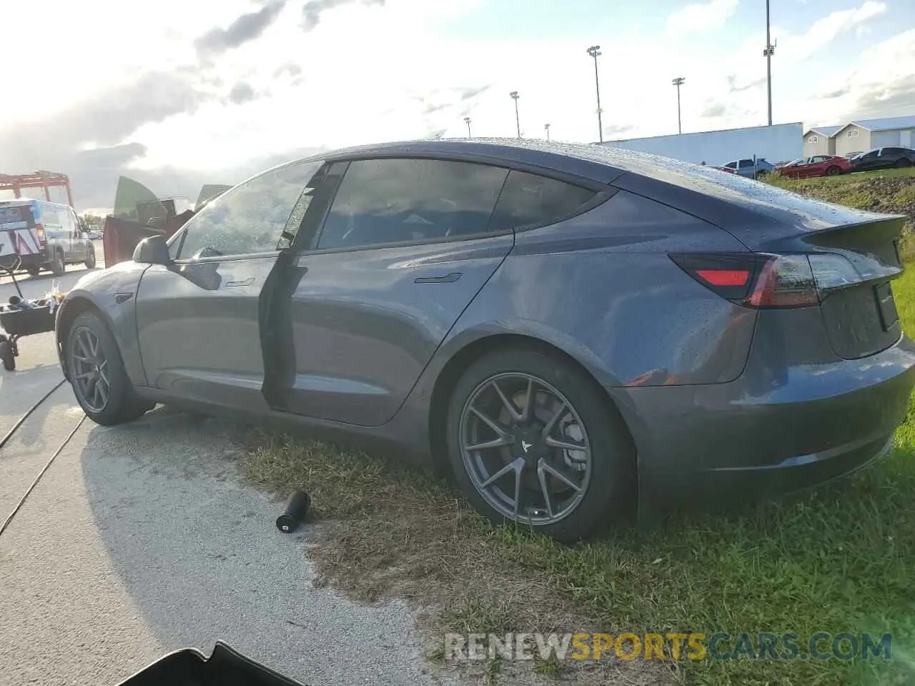 2 Photograph of a damaged car 5YJ3E1EA6PF682531 TESLA MODEL 3 2023
