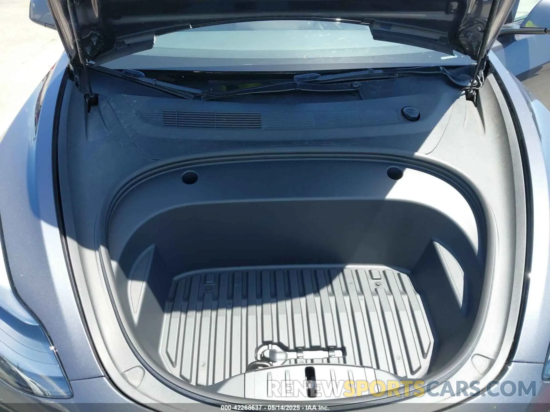 10 Photograph of a damaged car 5YJ3E1EA6PF694419 TESLA MODEL 3 2023