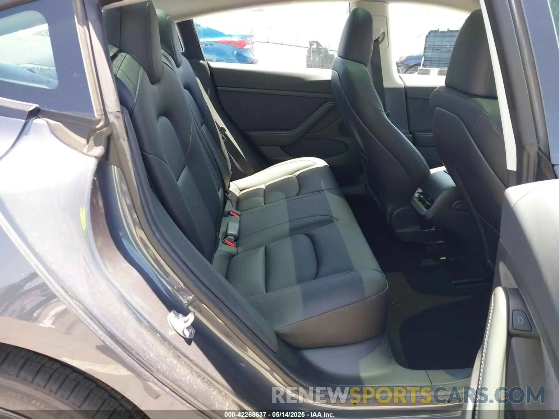 8 Photograph of a damaged car 5YJ3E1EA6PF694419 TESLA MODEL 3 2023