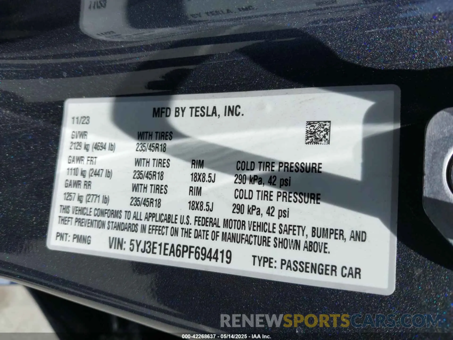 9 Photograph of a damaged car 5YJ3E1EA6PF694419 TESLA MODEL 3 2023