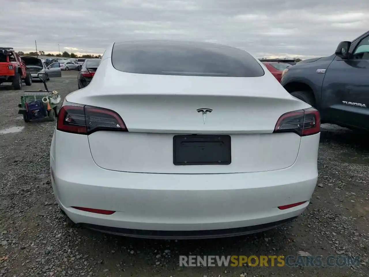 6 Photograph of a damaged car 5YJ3E1EA6PF709176 TESLA MODEL 3 2023