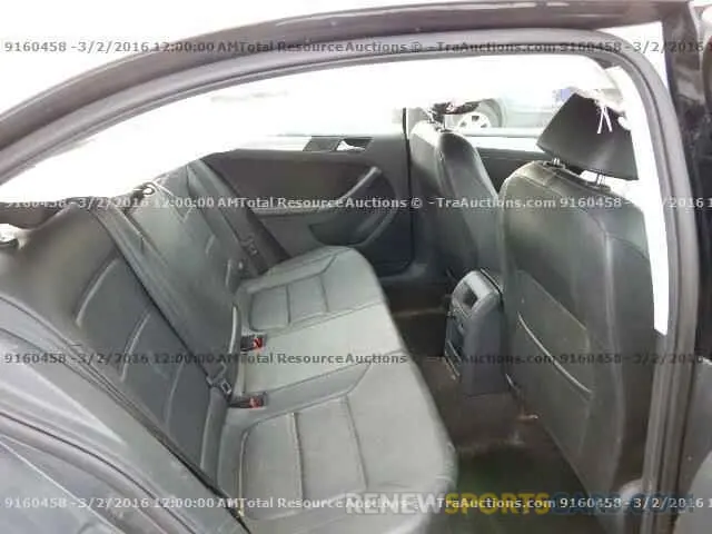 6 Photograph of a damaged car 5YJ3E1EA6PF713275 TESLA MODEL 3 2023