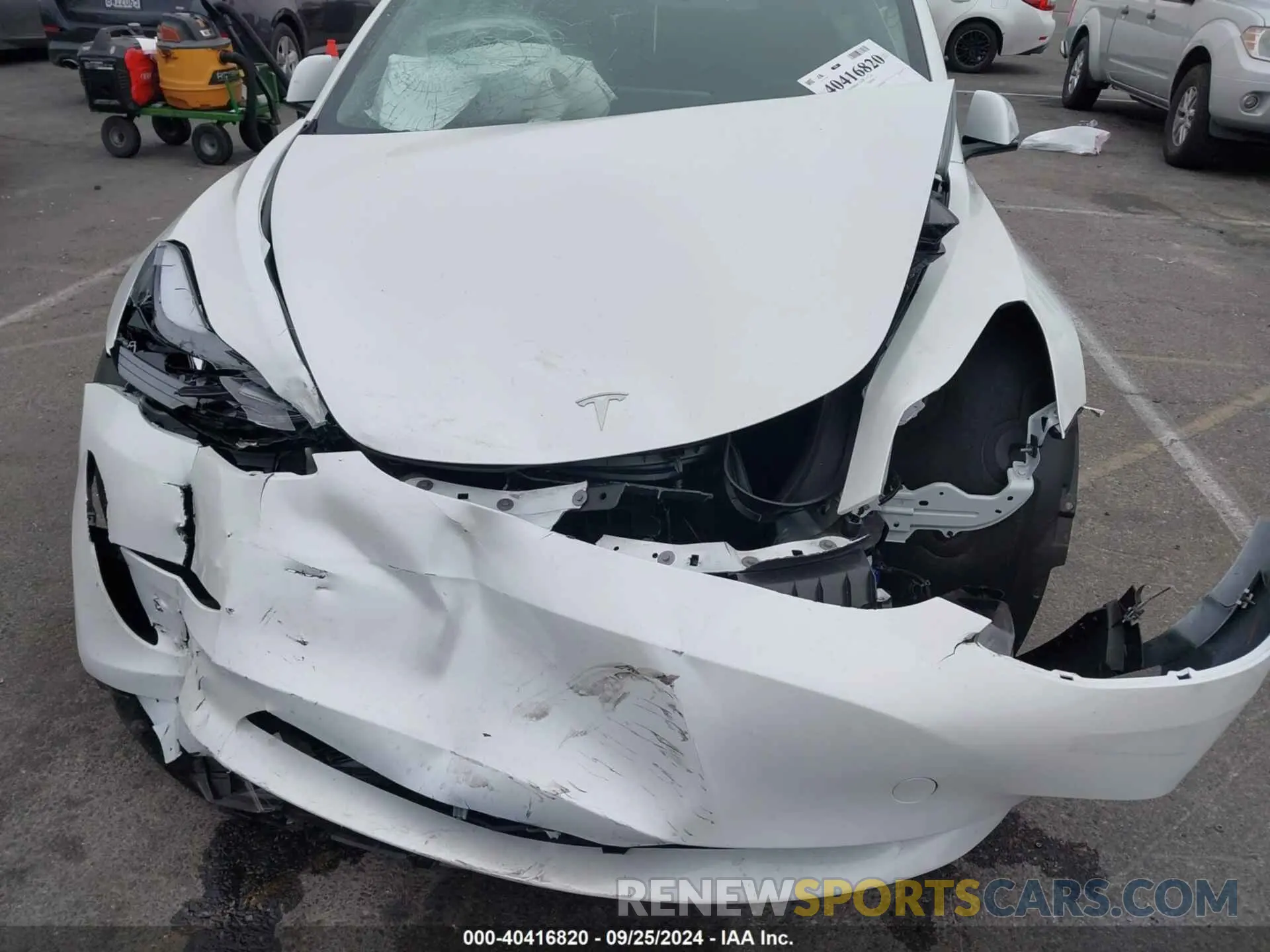 10 Photograph of a damaged car 5YJ3E1EA6PF713969 TESLA MODEL 3 2023
