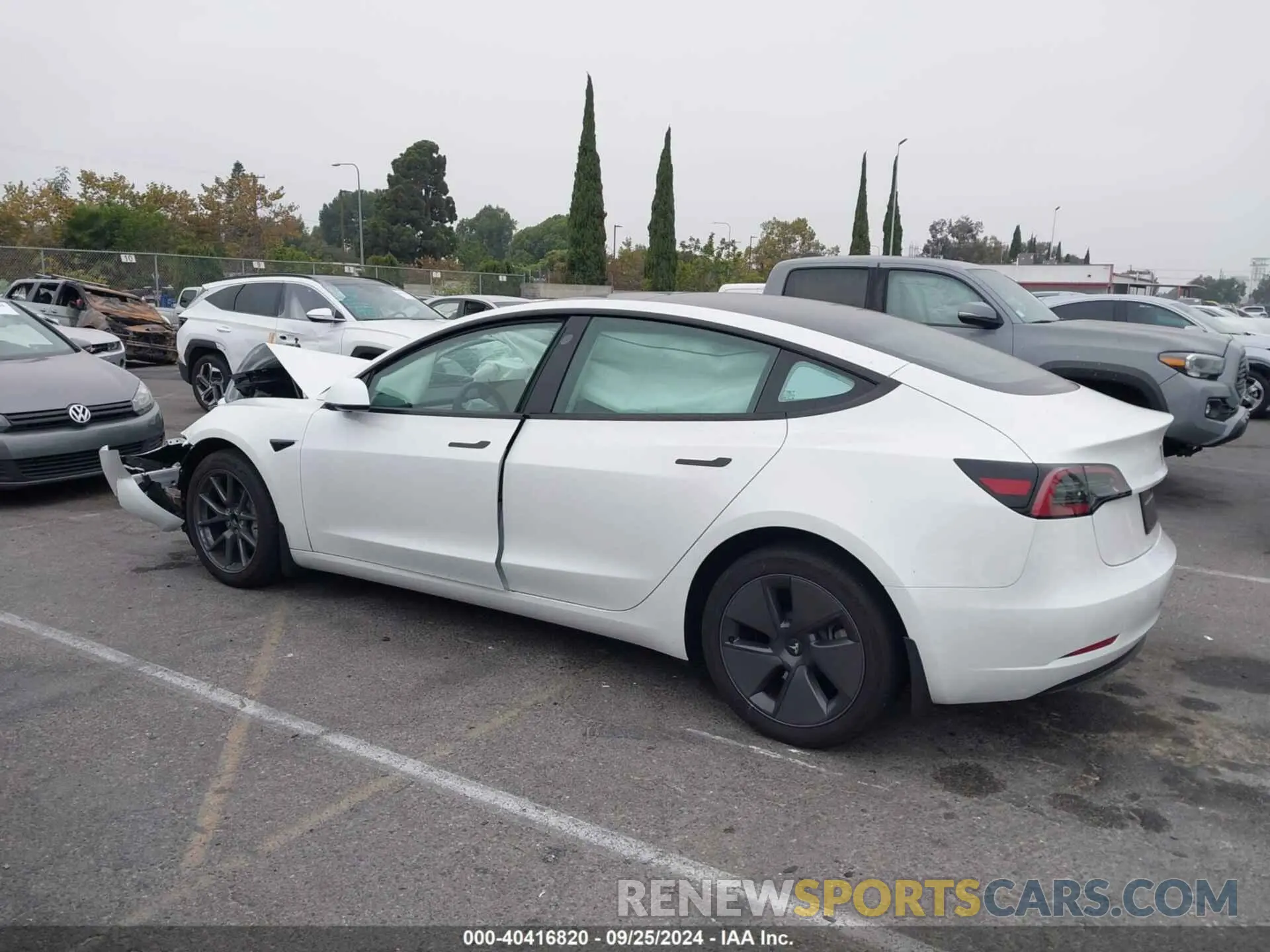 13 Photograph of a damaged car 5YJ3E1EA6PF713969 TESLA MODEL 3 2023