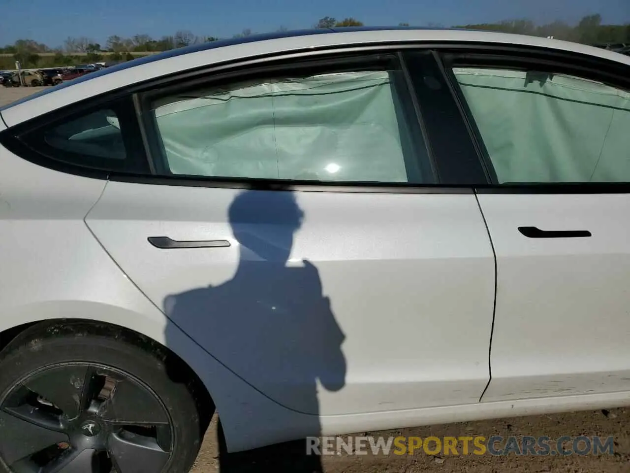 10 Photograph of a damaged car 5YJ3E1EA7PF393996 TESLA MODEL 3 2023