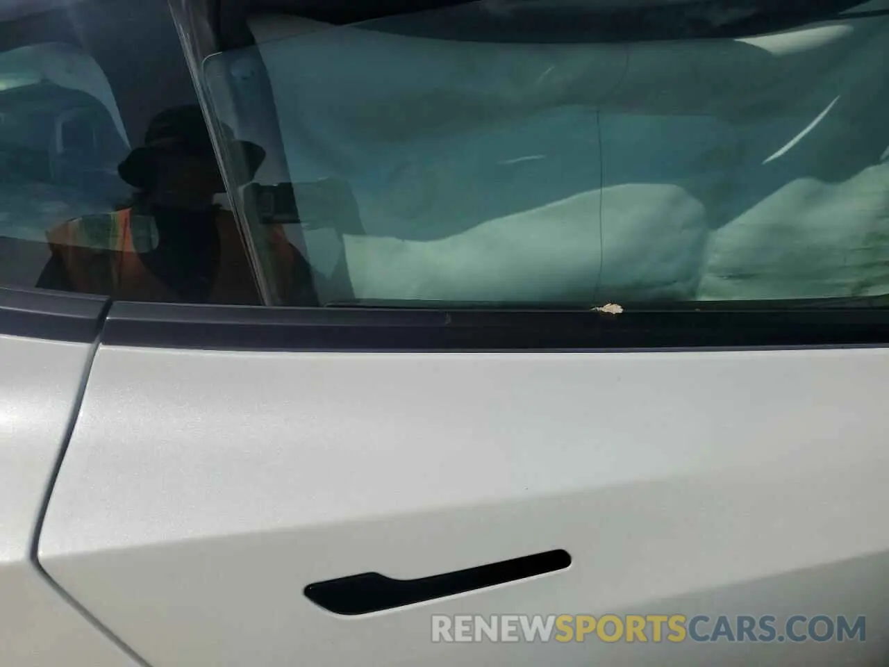 10 Photograph of a damaged car 5YJ3E1EA7PF396624 TESLA MODEL 3 2023