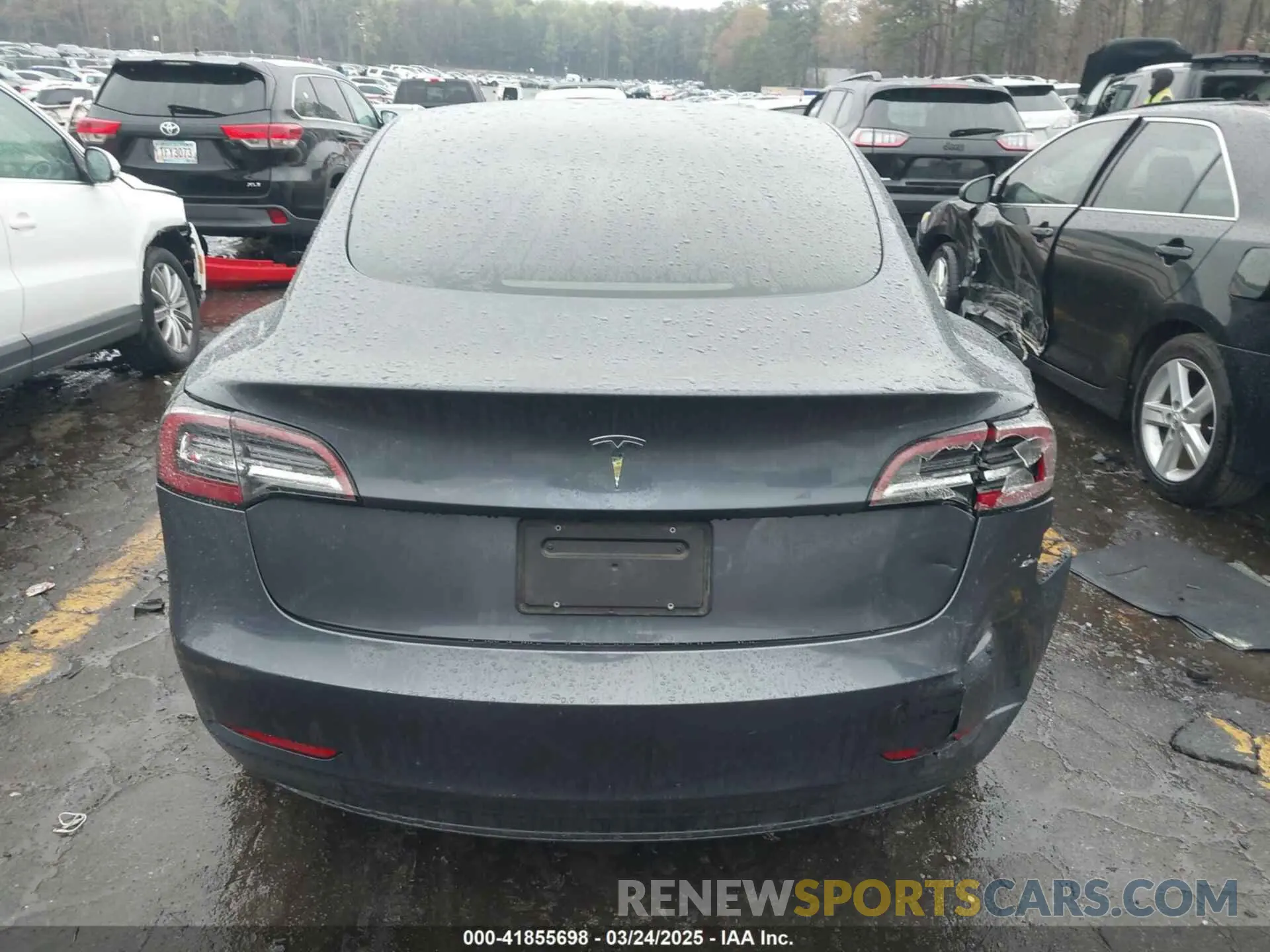 15 Photograph of a damaged car 5YJ3E1EA7PF403183 TESLA MODEL 3 2023