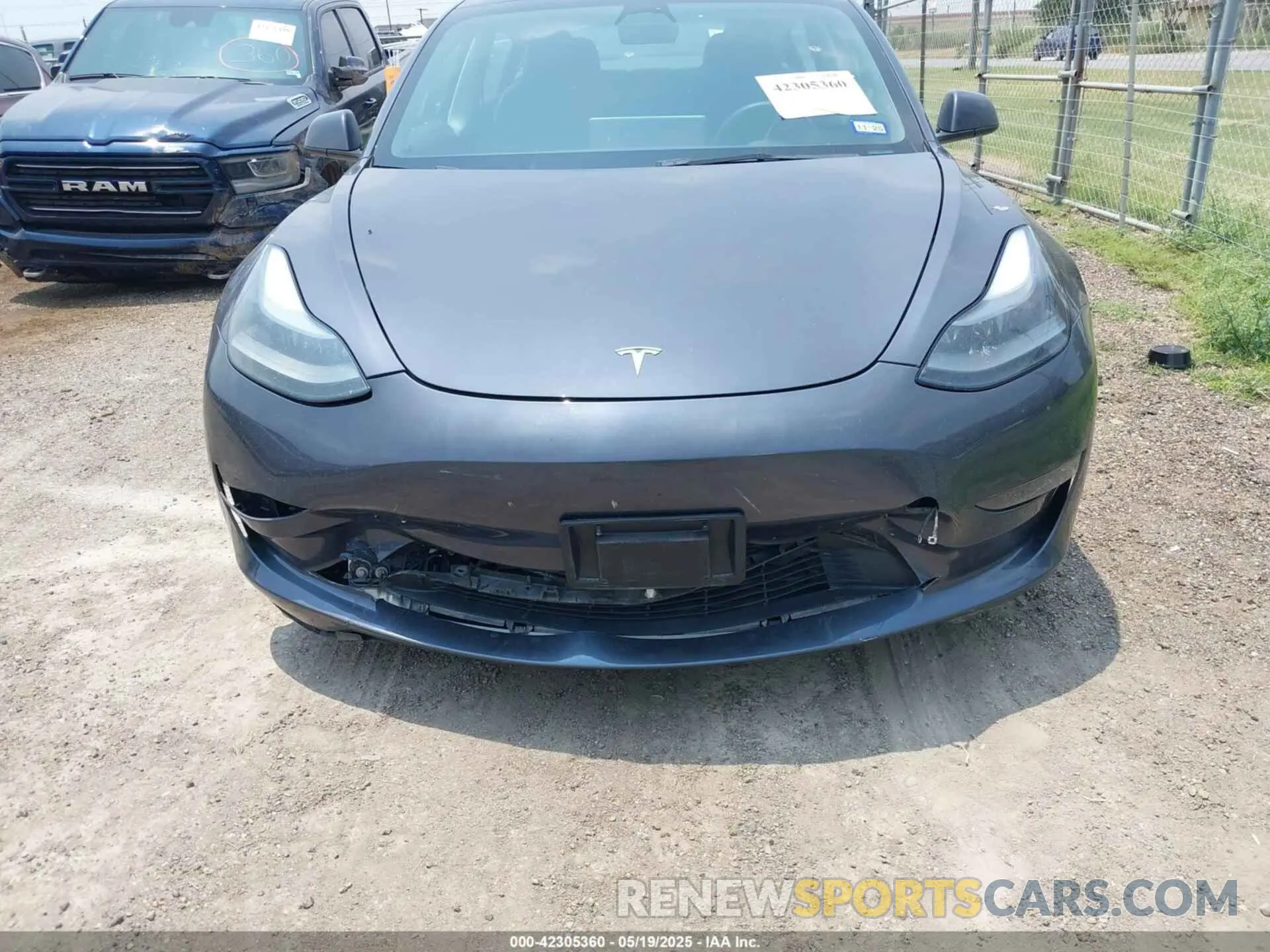 10 Photograph of a damaged car 5YJ3E1EA7PF409243 TESLA MODEL 3 2023