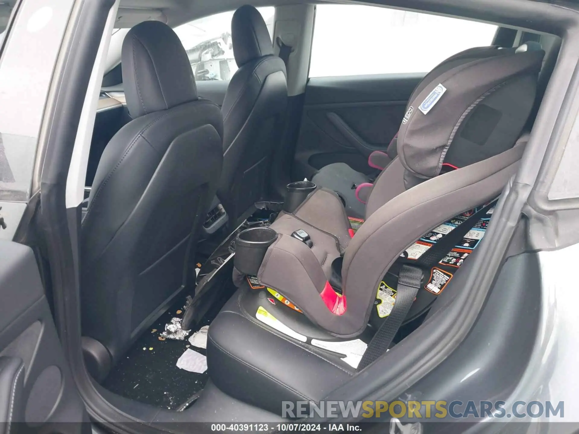 8 Photograph of a damaged car 5YJ3E1EA7PF410330 TESLA MODEL 3 2023