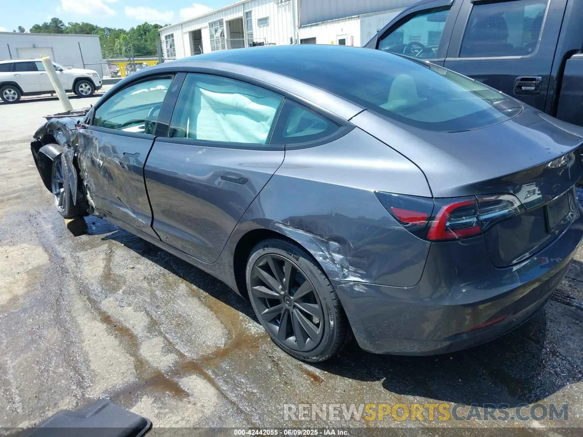3 Photograph of a damaged car 5YJ3E1EA7PF413311 TESLA MODEL 3 2023