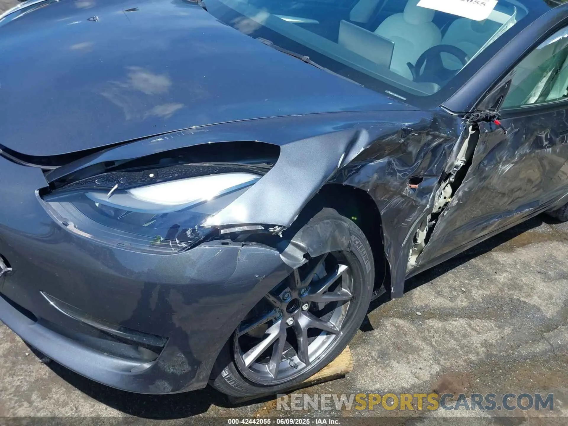 6 Photograph of a damaged car 5YJ3E1EA7PF413311 TESLA MODEL 3 2023