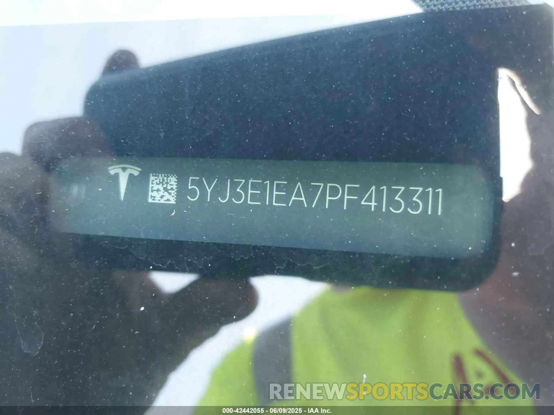 9 Photograph of a damaged car 5YJ3E1EA7PF413311 TESLA MODEL 3 2023