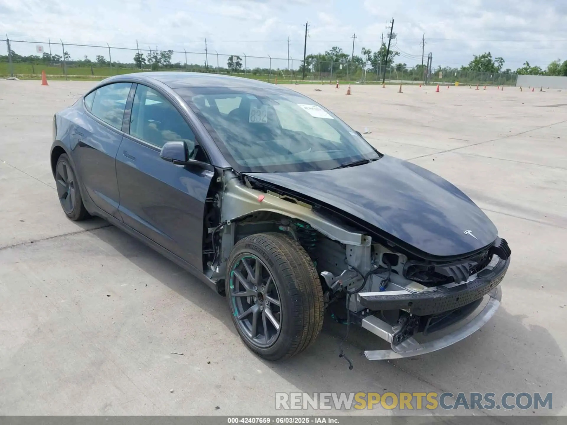 1 Photograph of a damaged car 5YJ3E1EA7PF417293 TESLA MODEL 3 2023