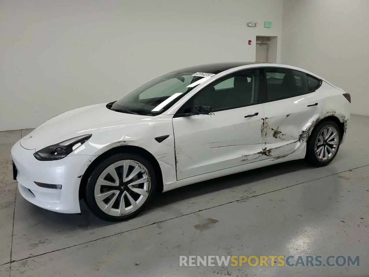 1 Photograph of a damaged car 5YJ3E1EA7PF428472 TESLA MODEL 3 2023
