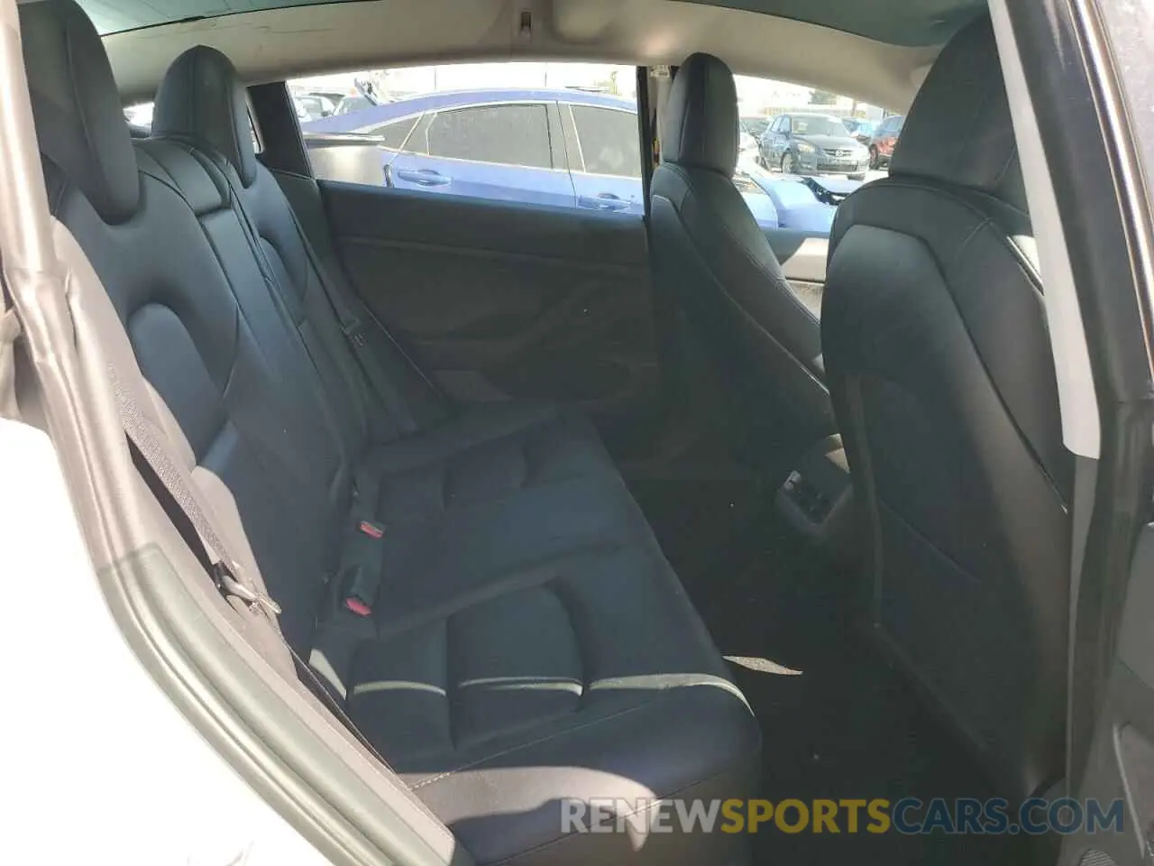 10 Photograph of a damaged car 5YJ3E1EA7PF450343 TESLA MODEL 3 2023