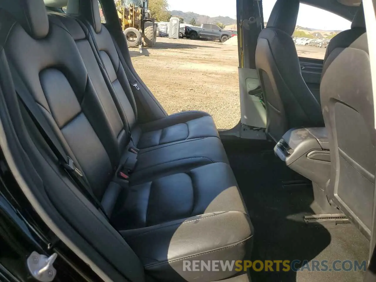 10 Photograph of a damaged car 5YJ3E1EA7PF458670 TESLA MODEL 3 2023