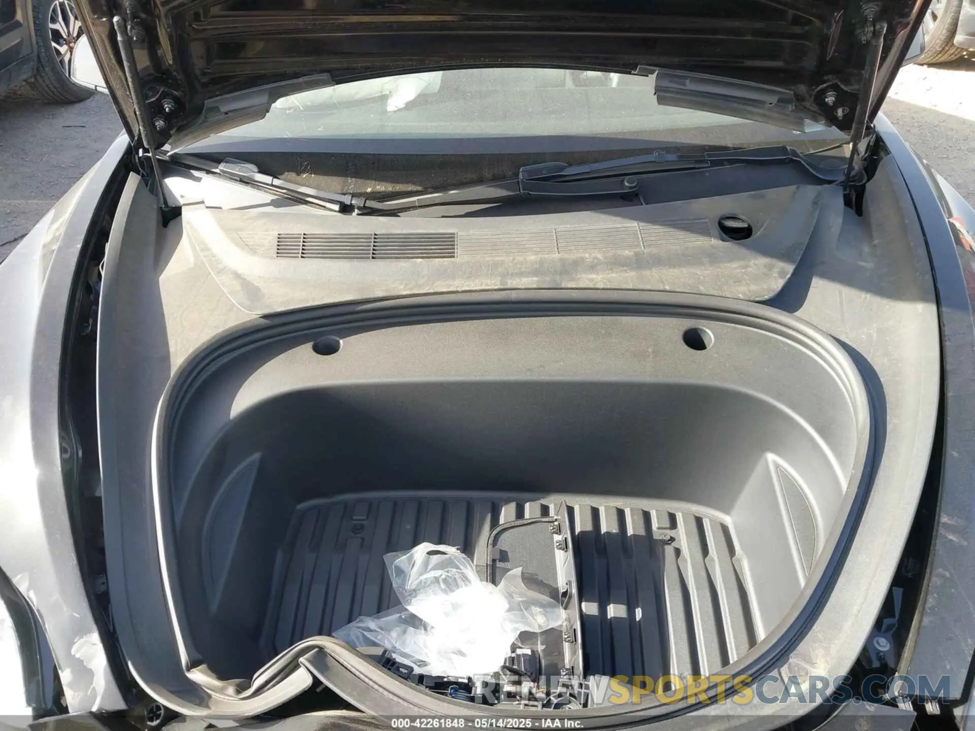 10 Photograph of a damaged car 5YJ3E1EA7PF465540 TESLA MODEL 3 2023