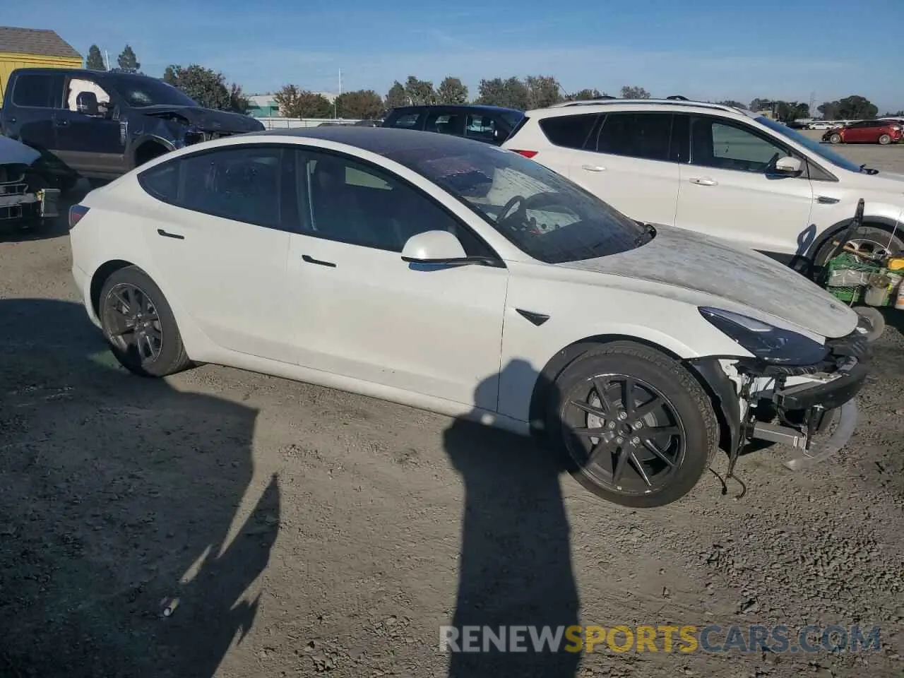 4 Photograph of a damaged car 5YJ3E1EA7PF468194 TESLA MODEL 3 2023