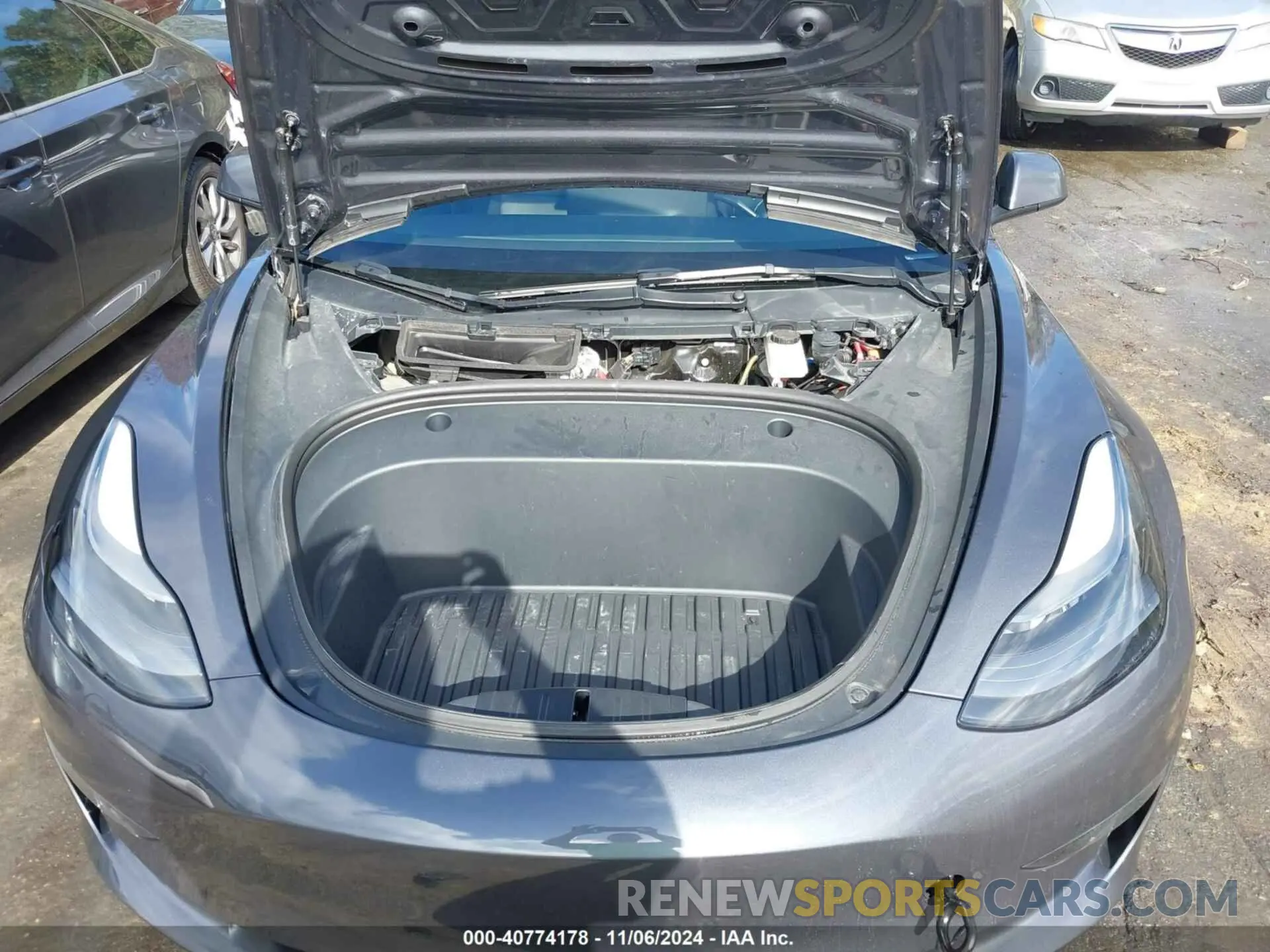 10 Photograph of a damaged car 5YJ3E1EA7PF483312 TESLA MODEL 3 2023