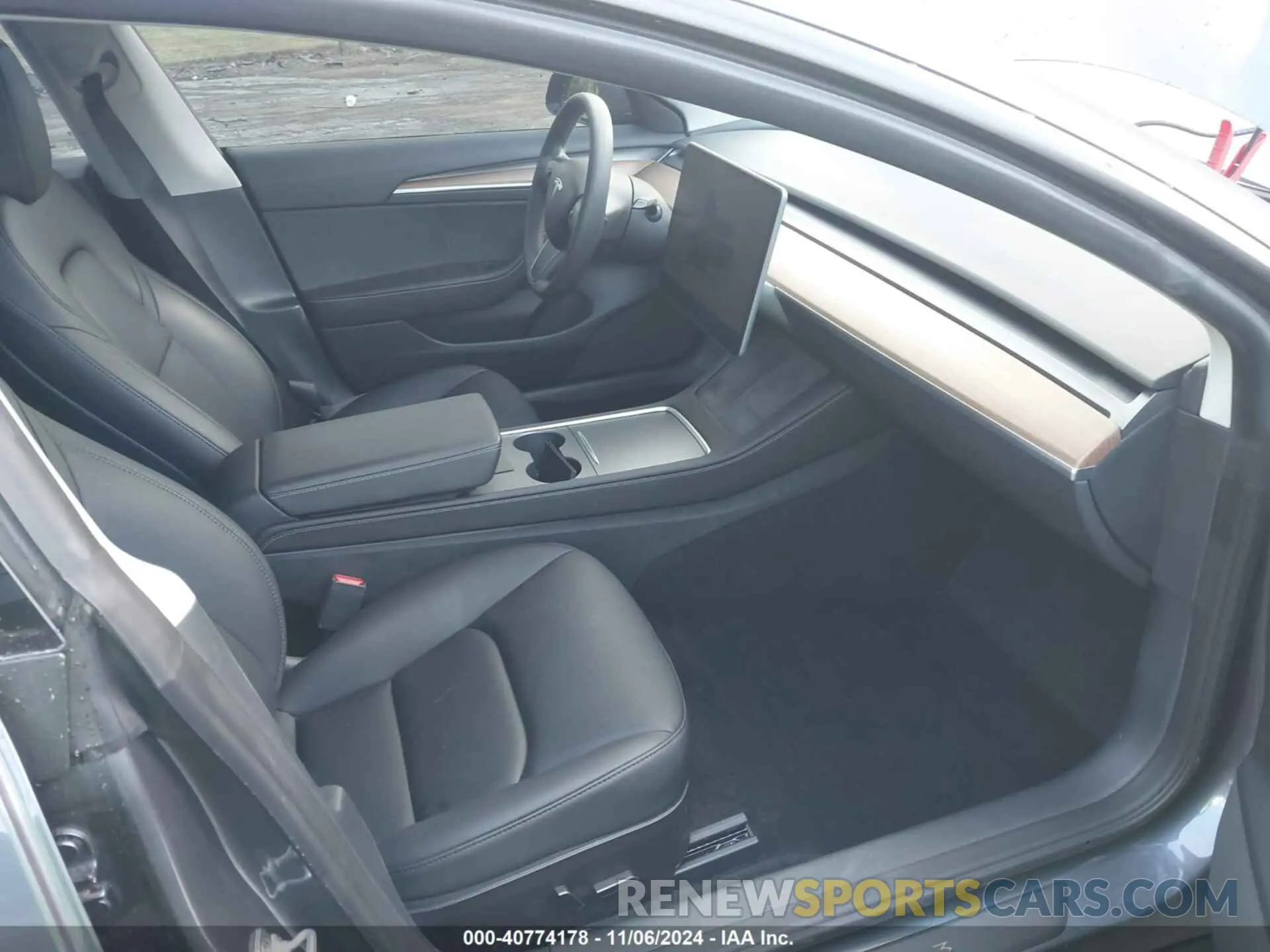 5 Photograph of a damaged car 5YJ3E1EA7PF483312 TESLA MODEL 3 2023