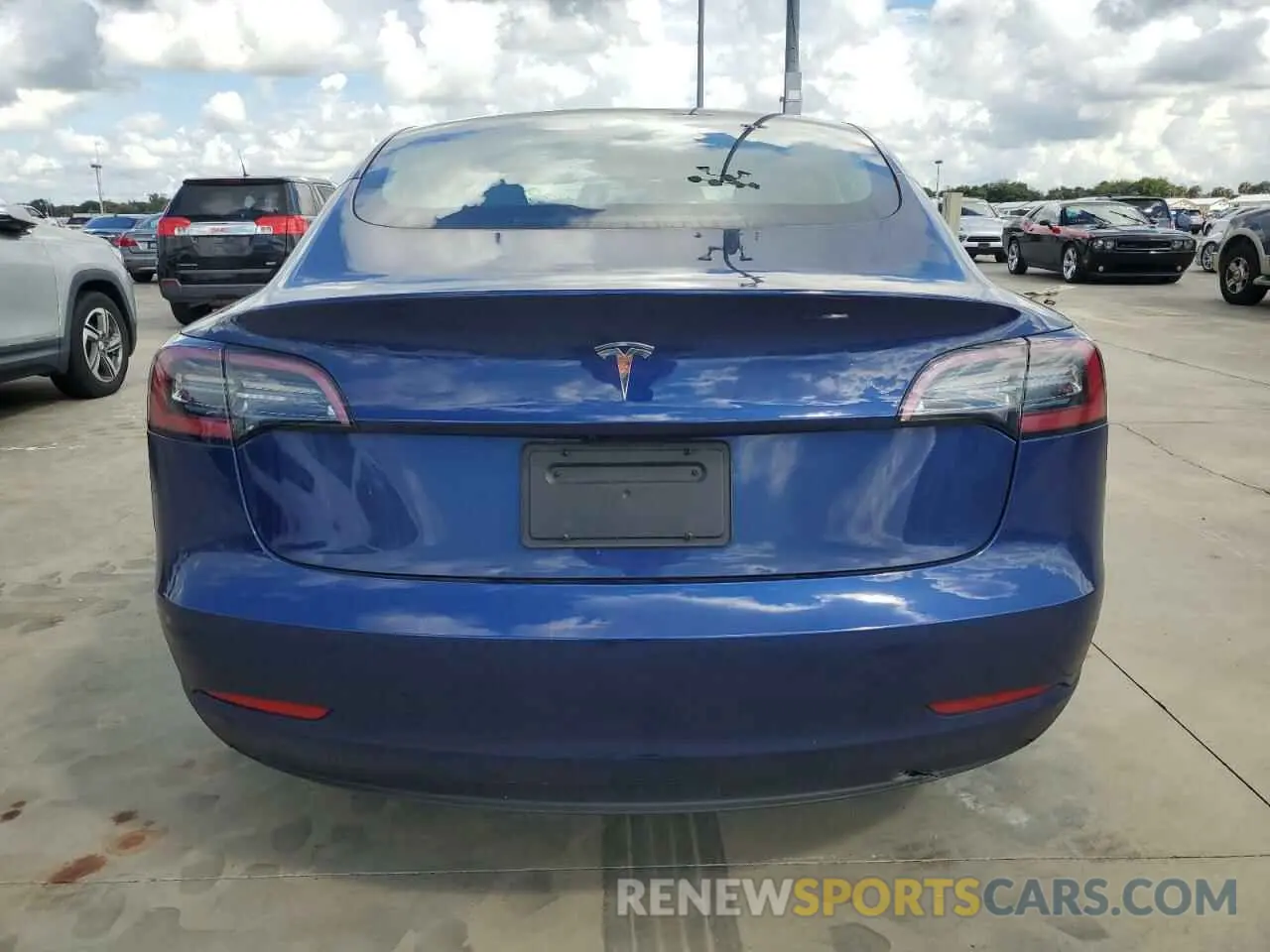 6 Photograph of a damaged car 5YJ3E1EA7PF493029 TESLA MODEL 3 2023