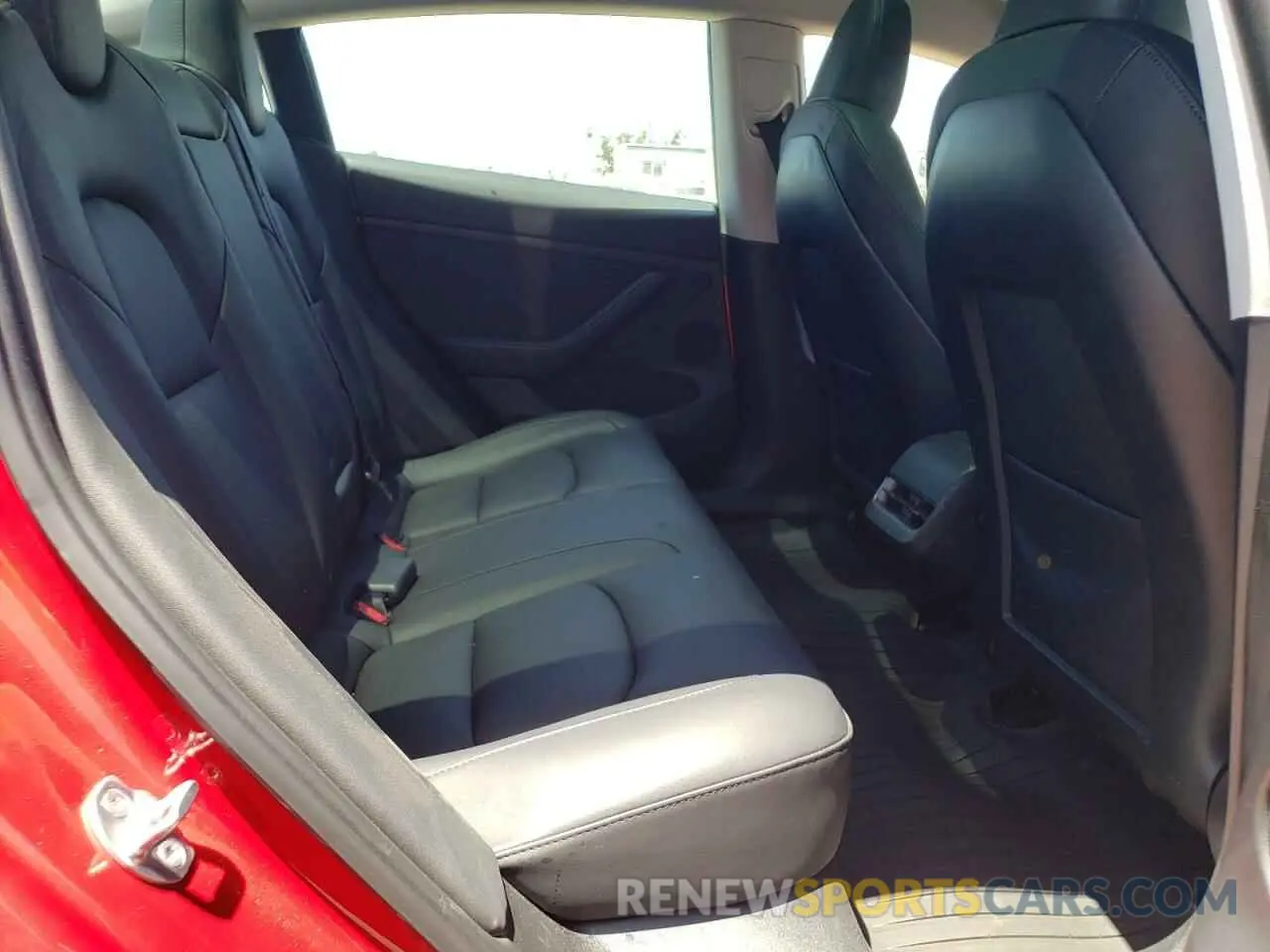 10 Photograph of a damaged car 5YJ3E1EA7PF516809 TESLA MODEL 3 2023