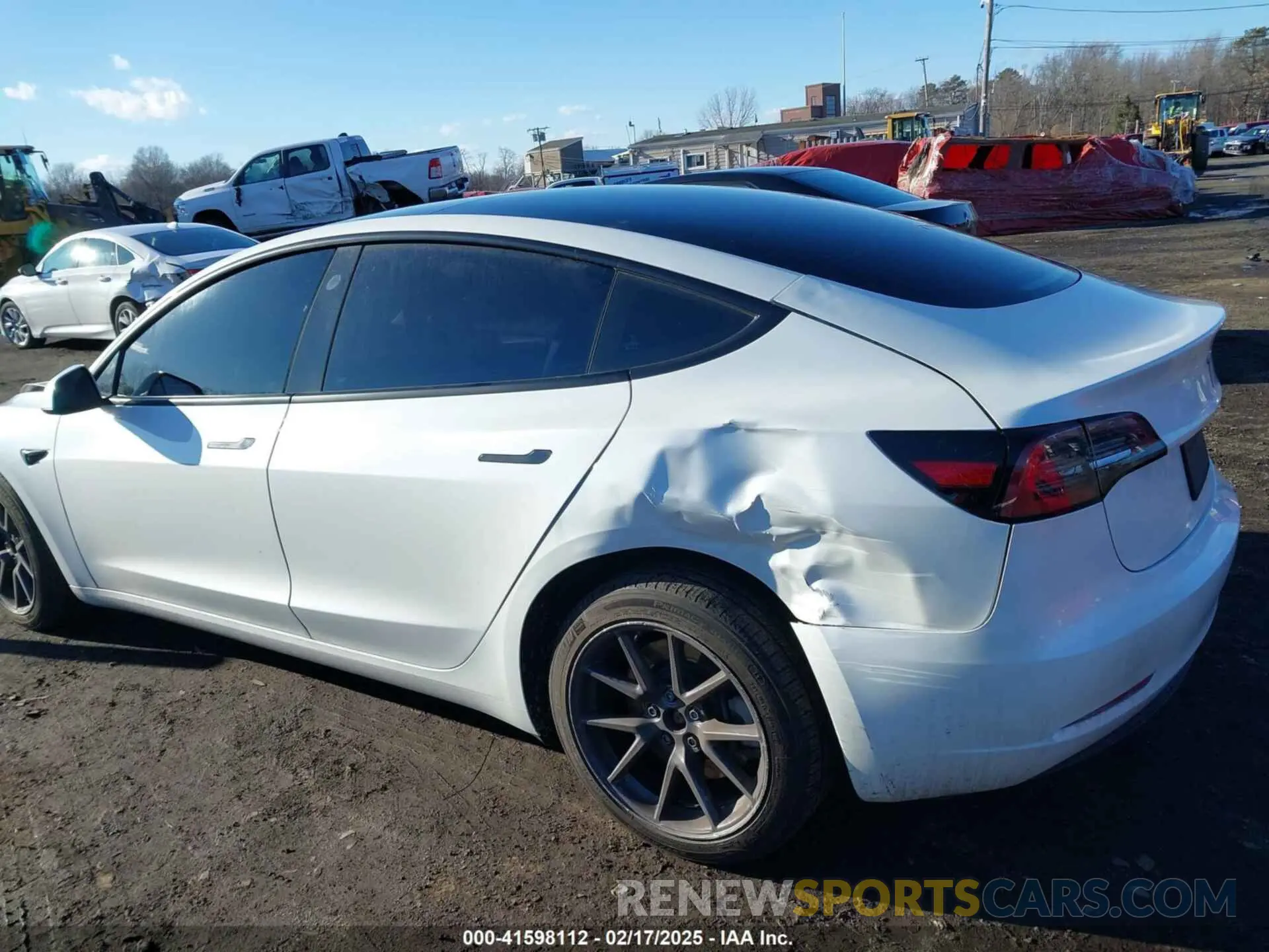 20 Photograph of a damaged car 5YJ3E1EA7PF550524 TESLA MODEL 3 2023