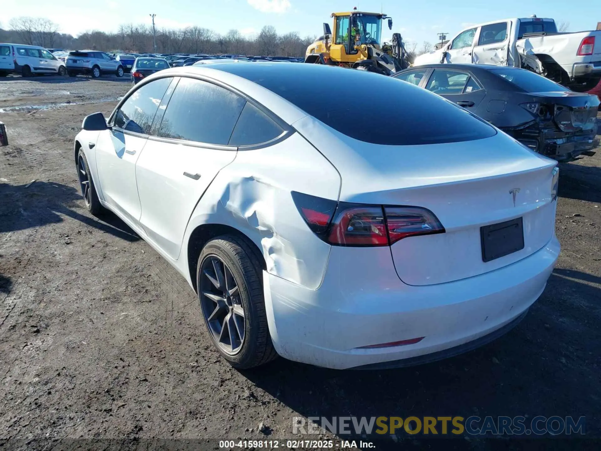 21 Photograph of a damaged car 5YJ3E1EA7PF550524 TESLA MODEL 3 2023